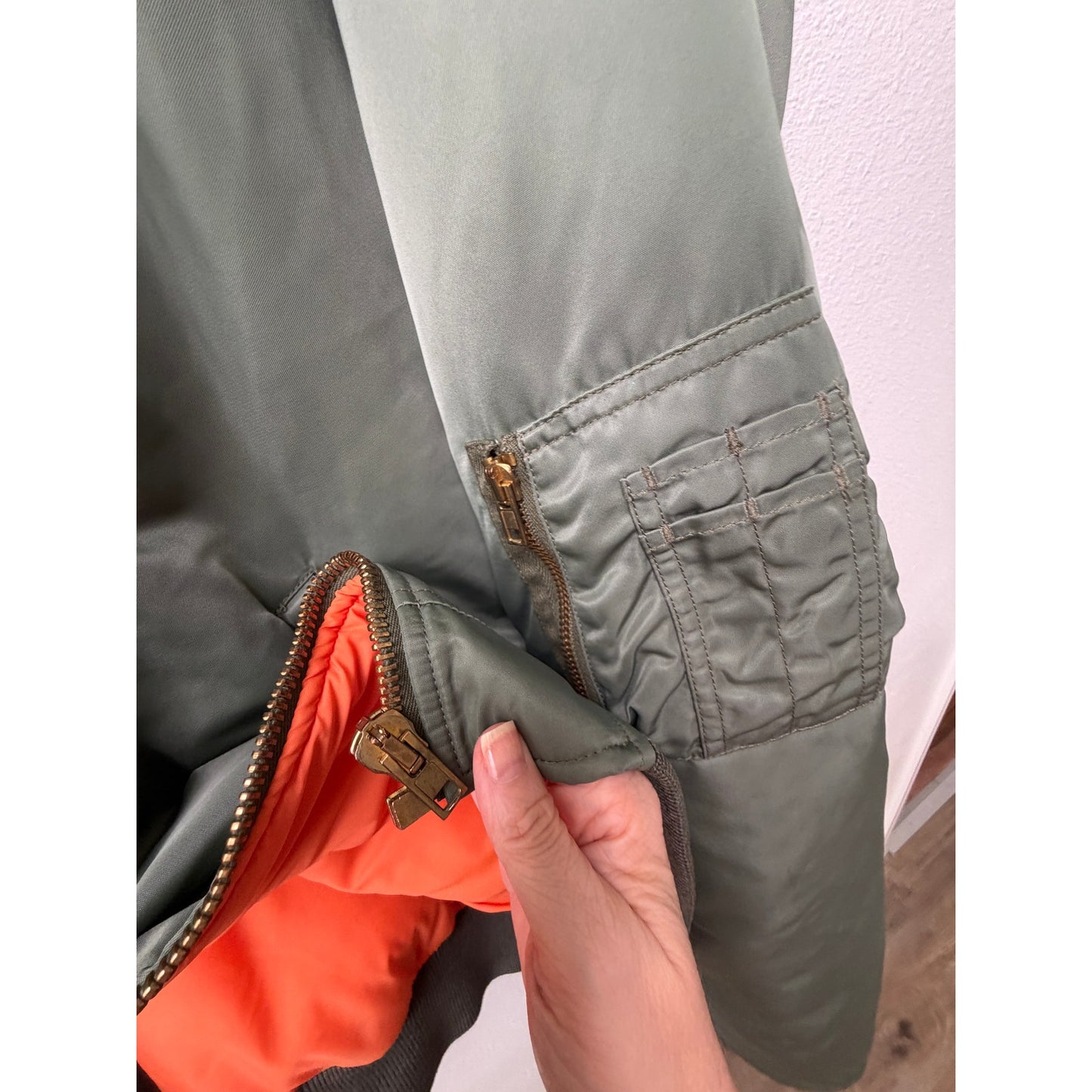 Vetements x Alpha Mens M Green Hooded MA1 Bomber