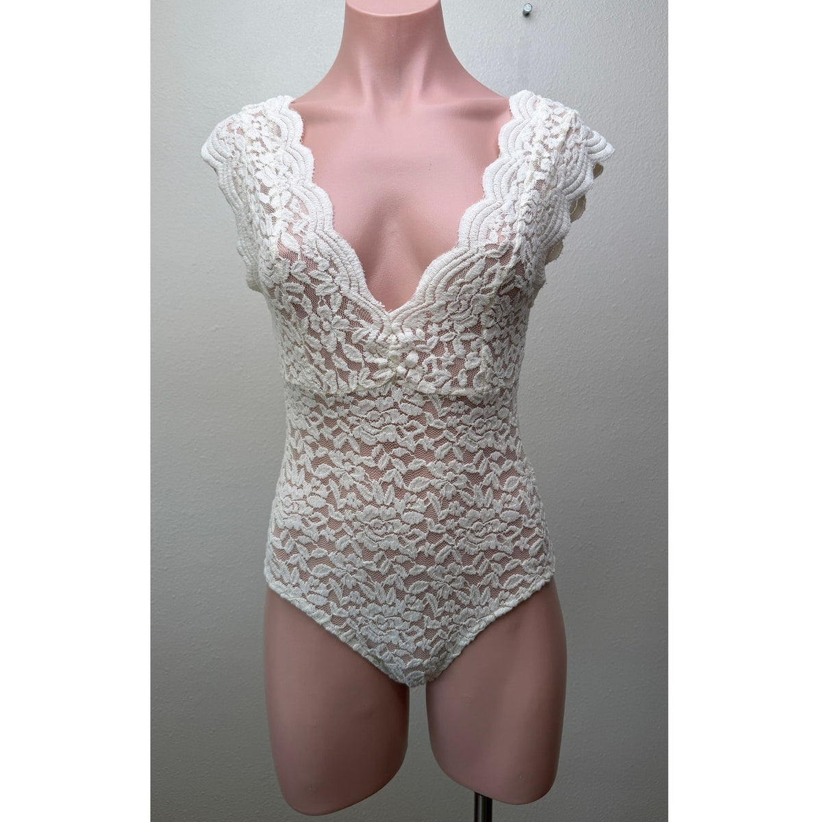 Zara Ivory Floral Lace V Neck Bodysuit Women M