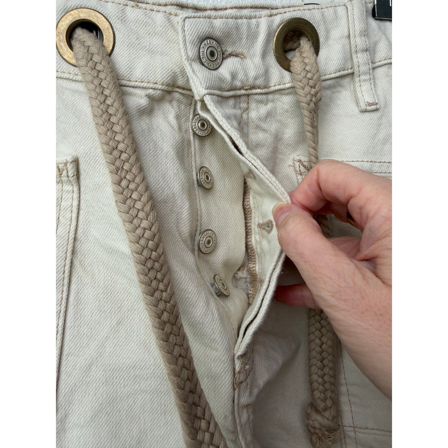 NWT We The Free Moxie Shorts Ivory Rope Belt Raw Hem Eyelet Size 26