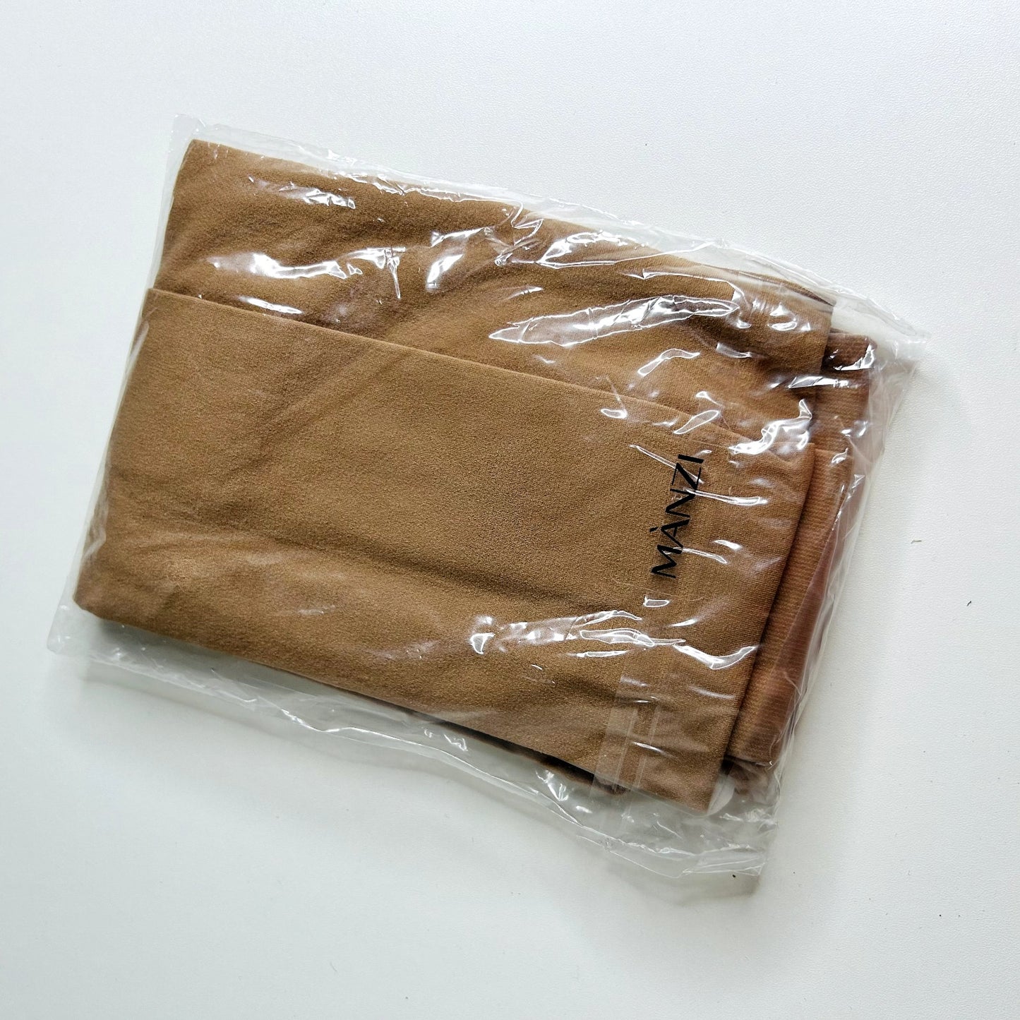 NIB Manzi Suntan Reinforced Toe Soft Stretchy Durable Pantyhose Stockings Small