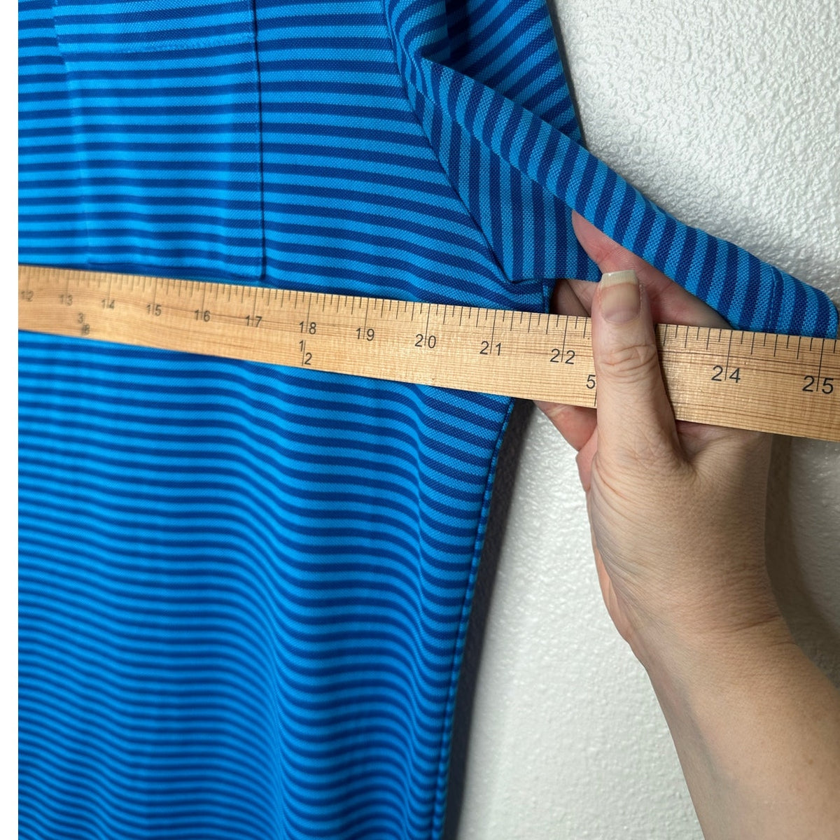 KJUS Polo Golf Shirt Medium Blue Striped Short Sleeve UPF30+  L / 52