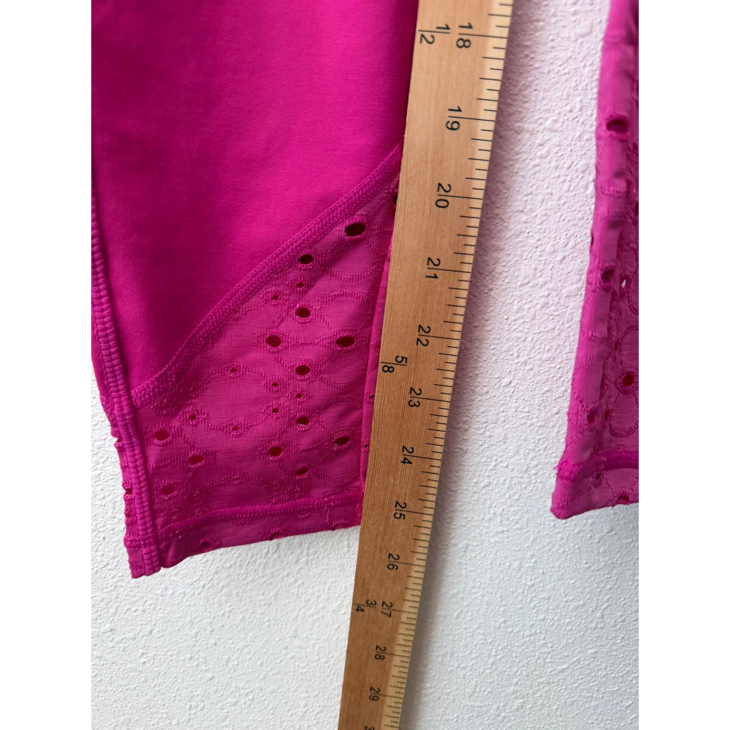 NWT Mono B Pink Laser Cut Yoga Leggings Womens M