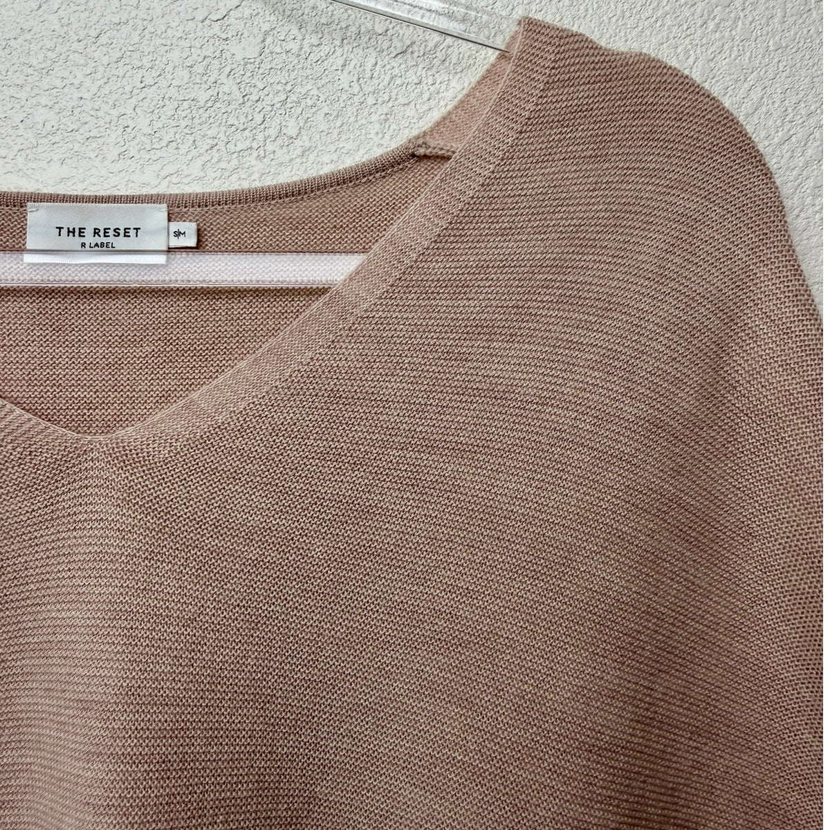 The Reset R Label Essential Pullover Mauve 100% Wool V Neck Dolman Sweater
