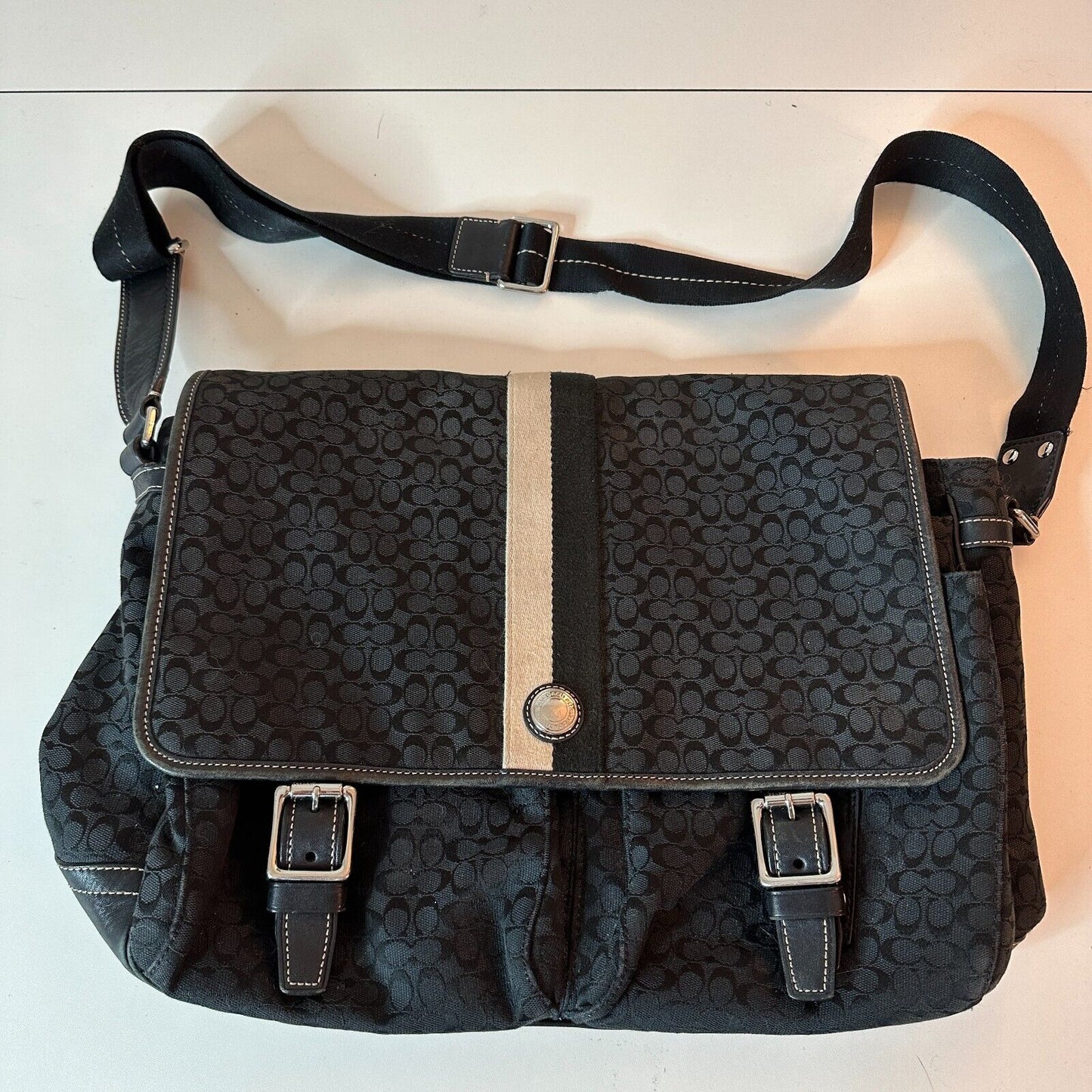 Coach Signature Black & Tan Voyager Messenger Buckled Shoulder Bag Blue Interior