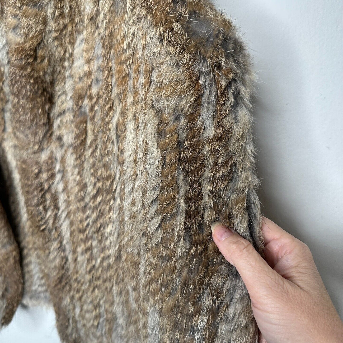 525 America Soft Luxe Genuine Rabbit Fur Sleeveless Open Vest Brown Cream Medium