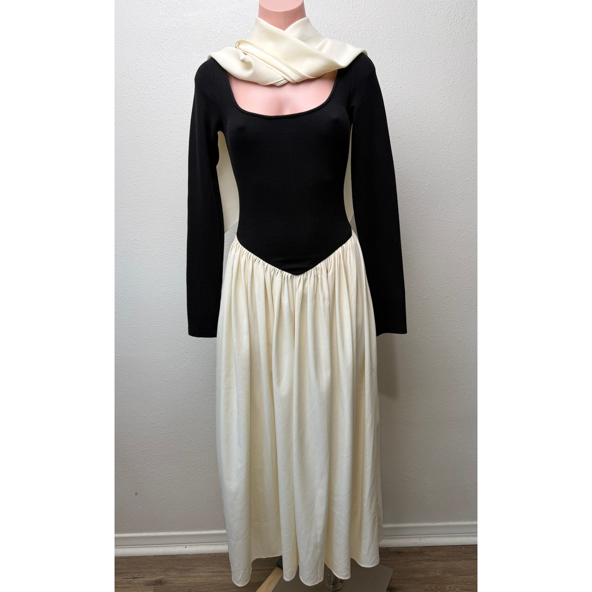 The Bekk Claire Scarf Basque Waist Maxi Dress Black Ivory Women's US S