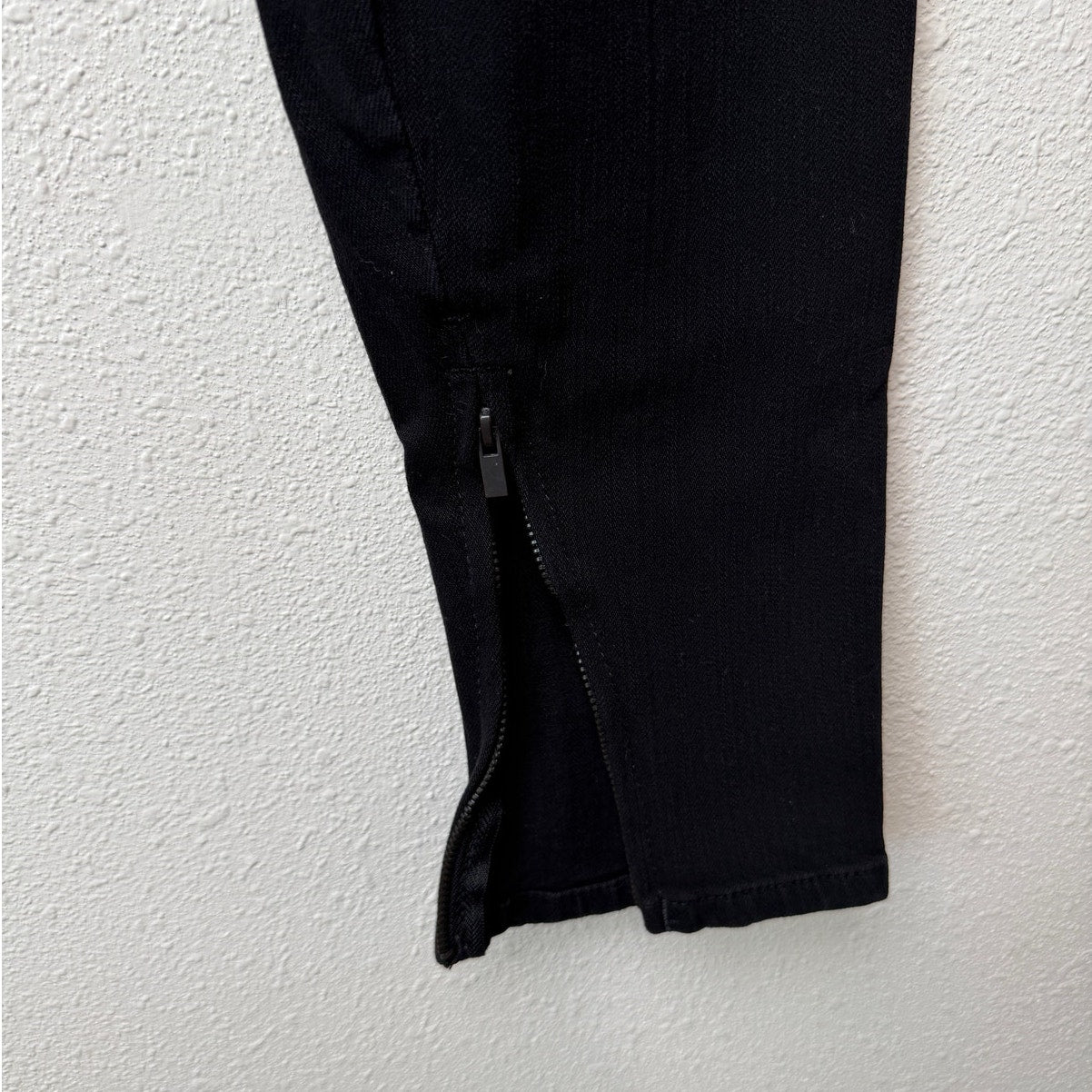 Joe's Jeans Black Distressed Skinny Jeggings Womens M