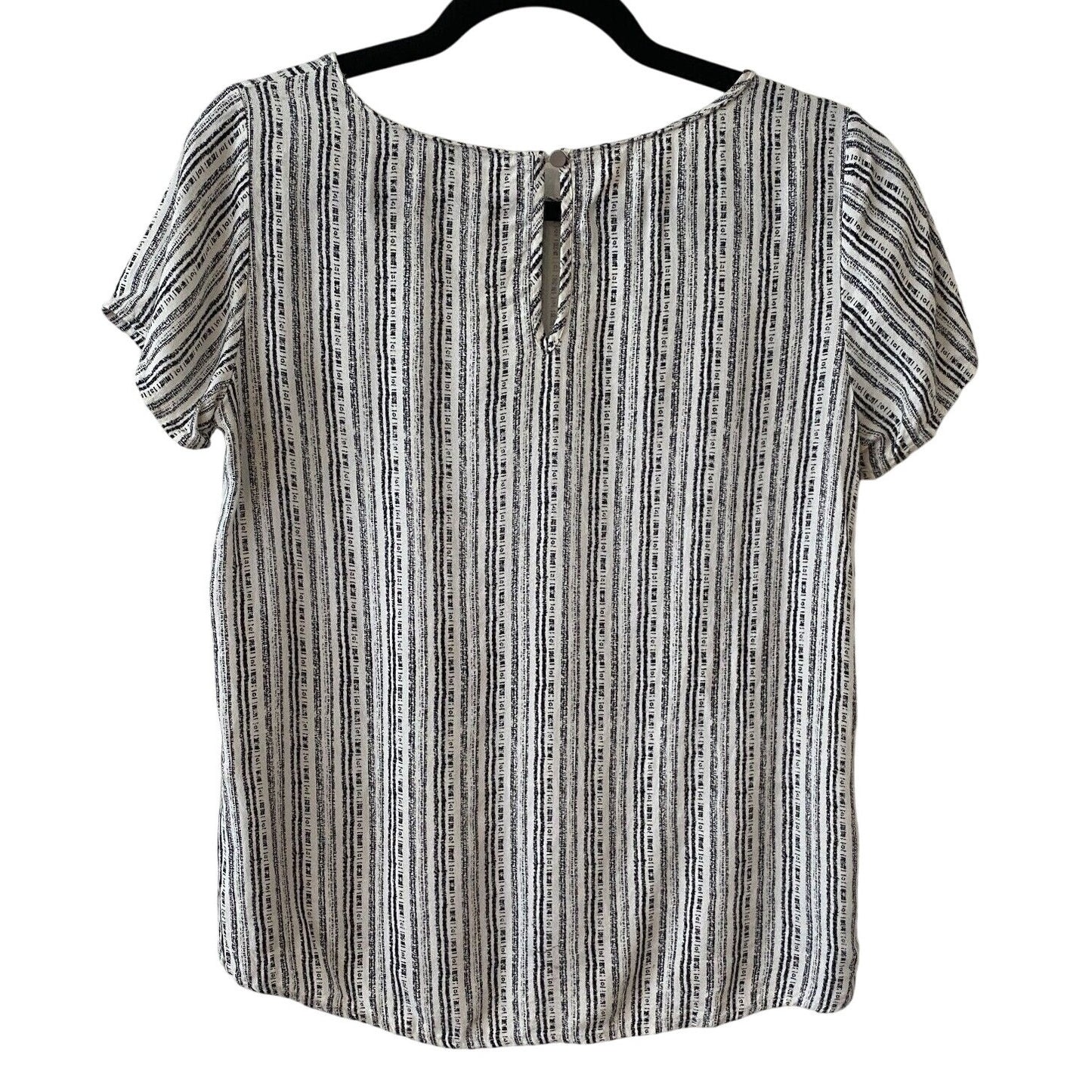 Peyton Jensen Cream & Black Vertical Stripe Round Neck Key Hole Back Blouse XS