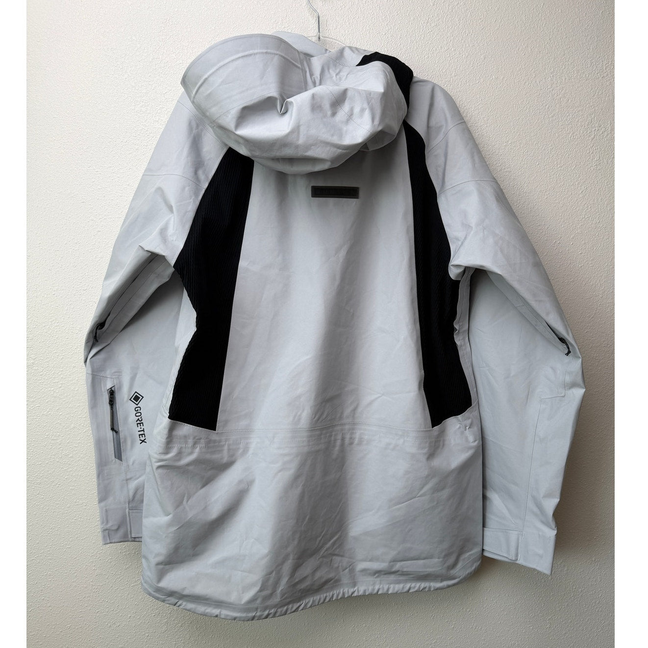 NWT Burton AK Gore-Tex 3L Jacket Gray Cloud Size L Waterproof Shell