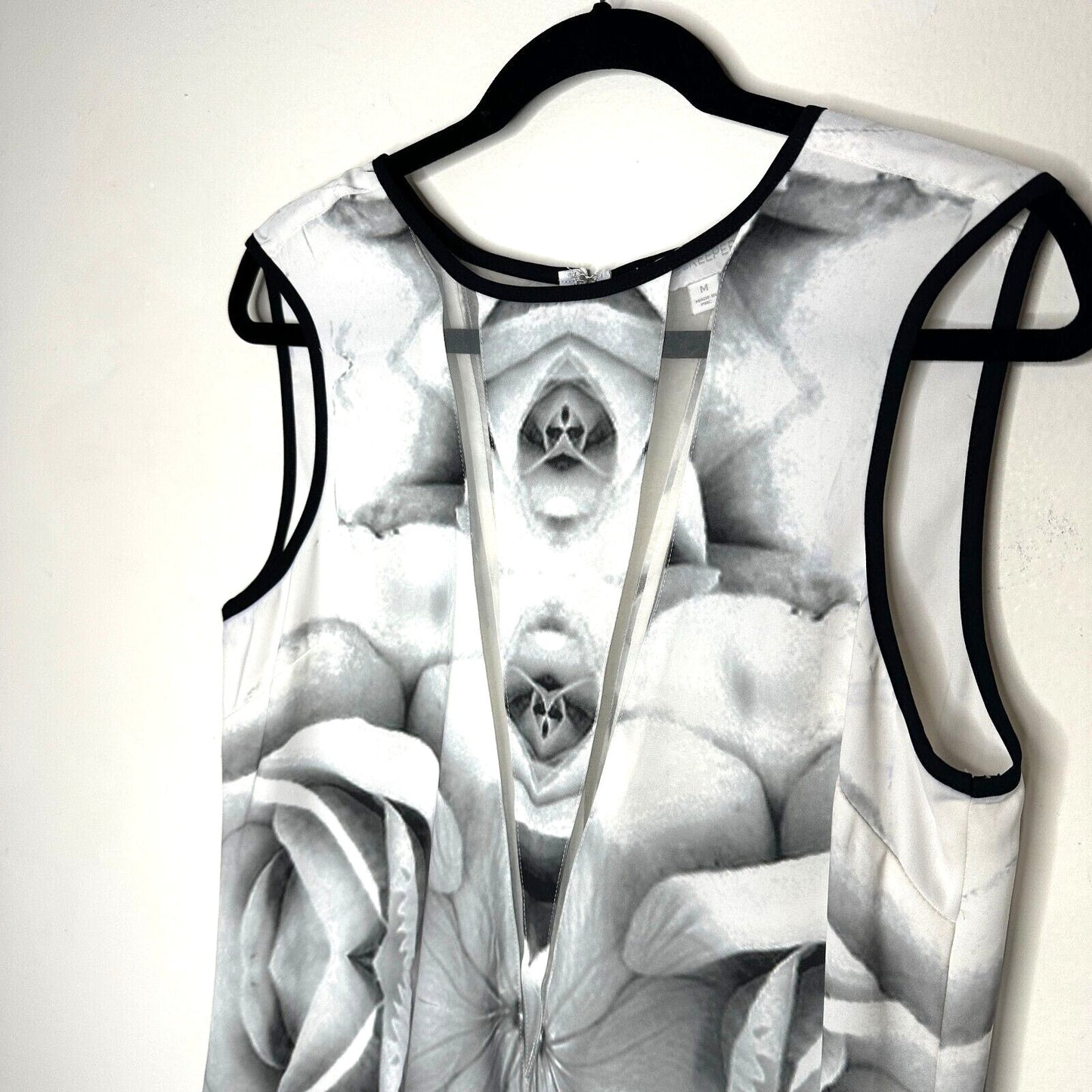 Finders Keepers Black White Tangled Secrets Rose Print Monochrome Slip Dress Med