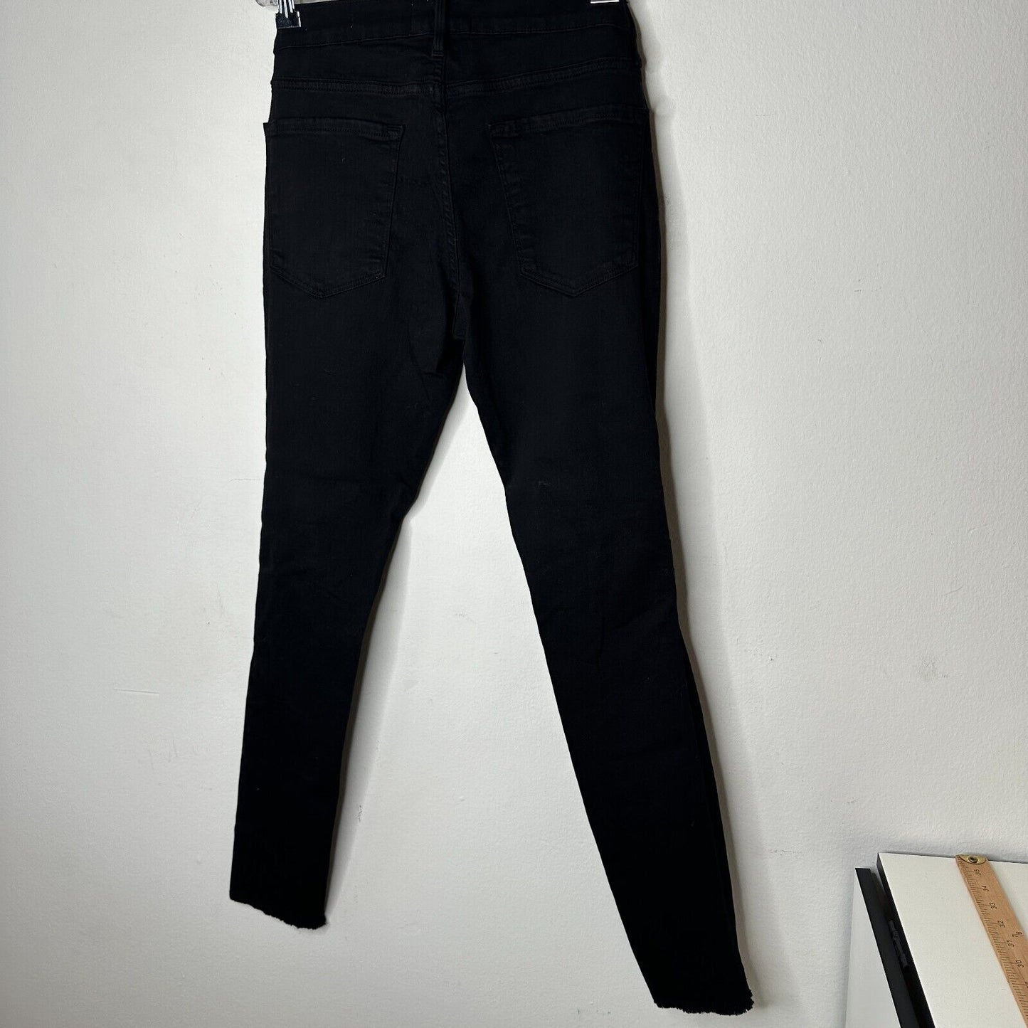 Frame Jet Black Denim Le Skinny de Jeanne Distressed Jean Mid-Rise Raw Hem 27