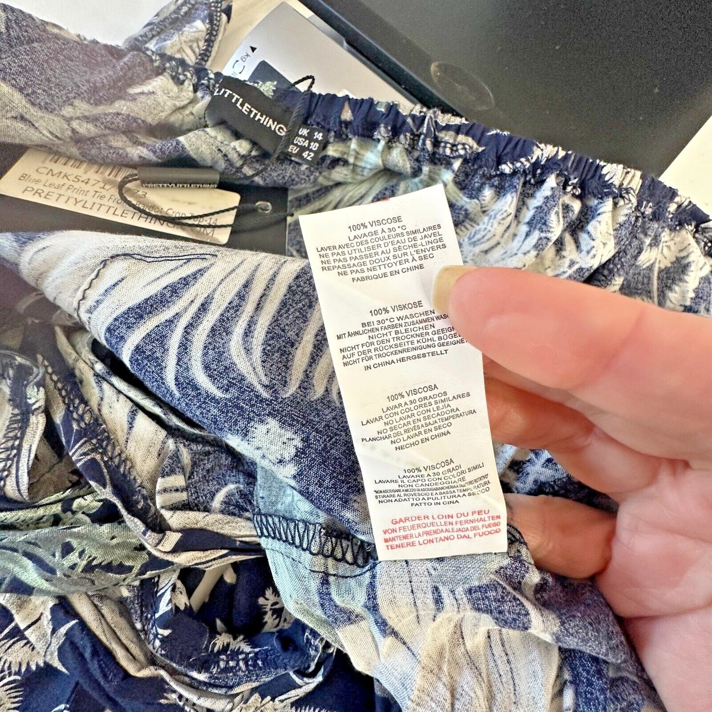 NWT Pretty Little Thing Blue Leaf Print Tie-Front Bell Sleeves Crop Top Size 10