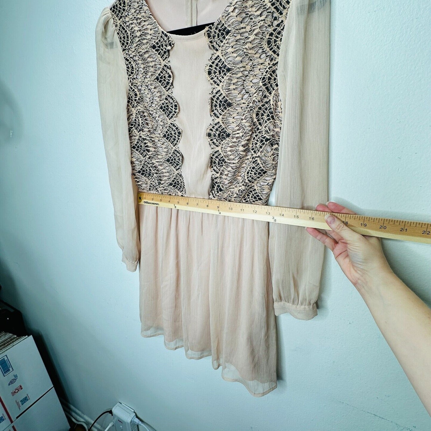 Pins and Needles Rose Tyrie and Black Lace Long Sleeve Lined Gauze Mini Dress 0