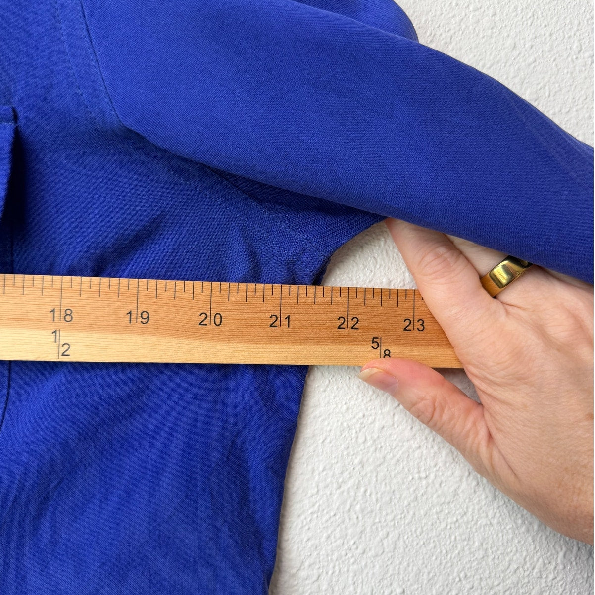 New Nexx York 100% Silk Periwinkle Button Front Blouse Womens L