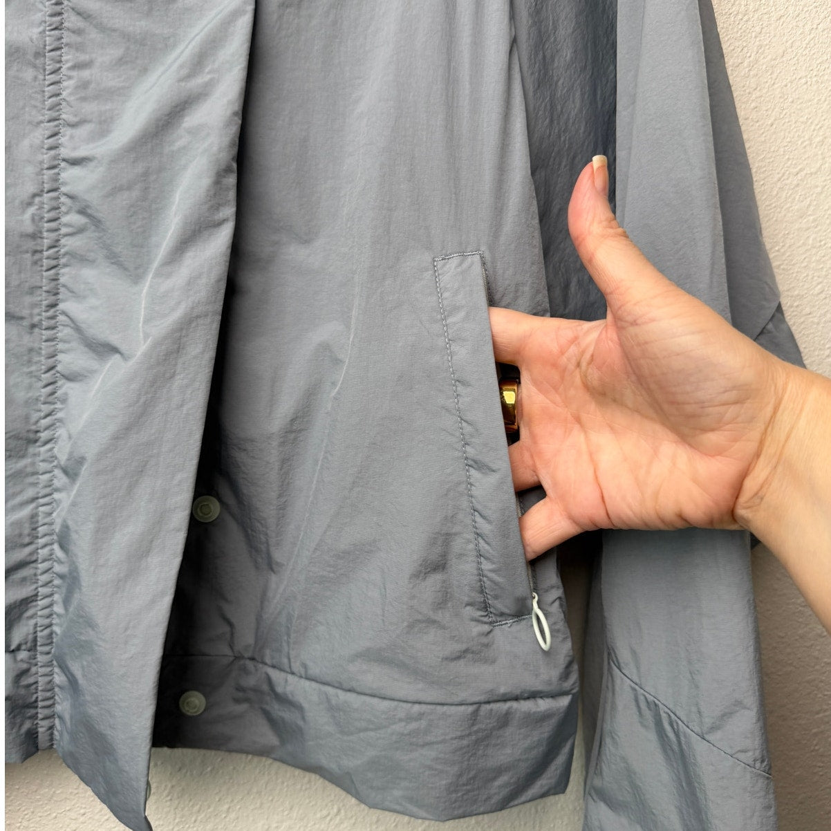 Fabletics Gray Hooded Lightweight Zip Snap Windbreaker Jacket Small