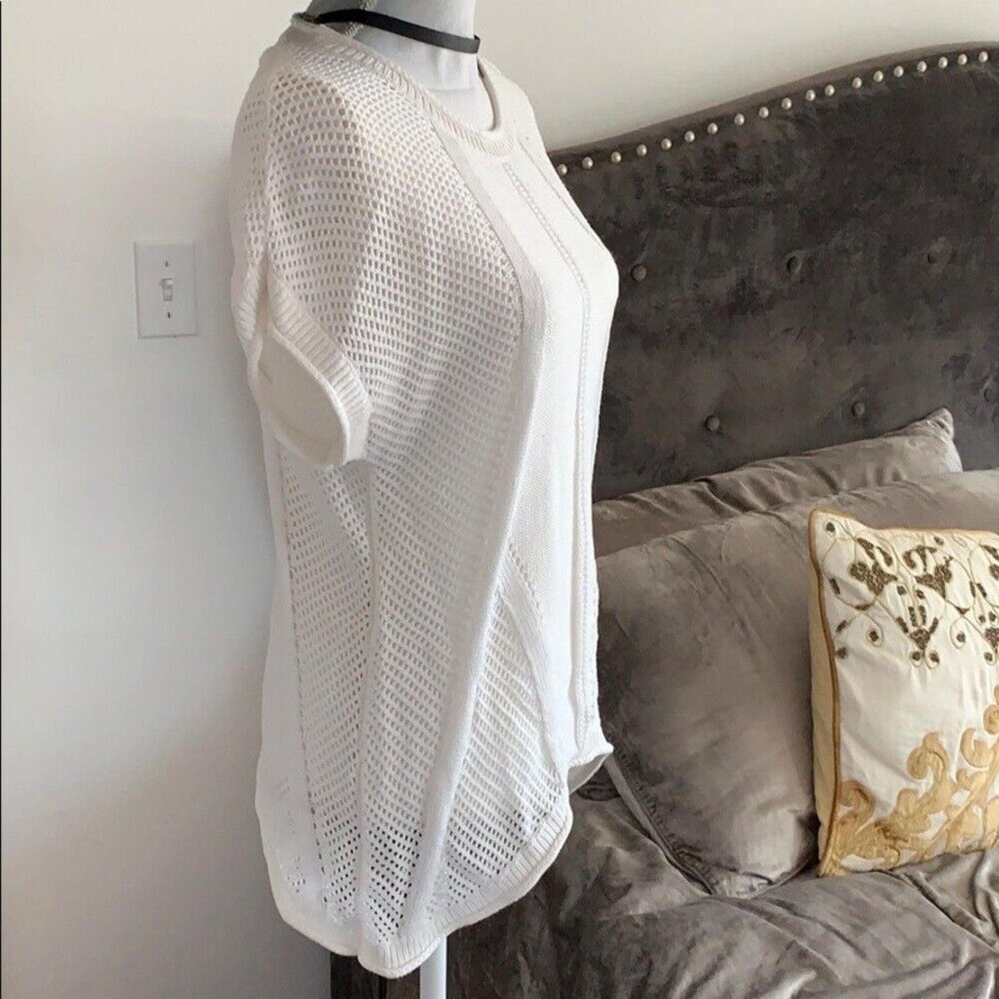 White Ivory Knit Asymmetrical Round Neck Short Sleeve Sweater S