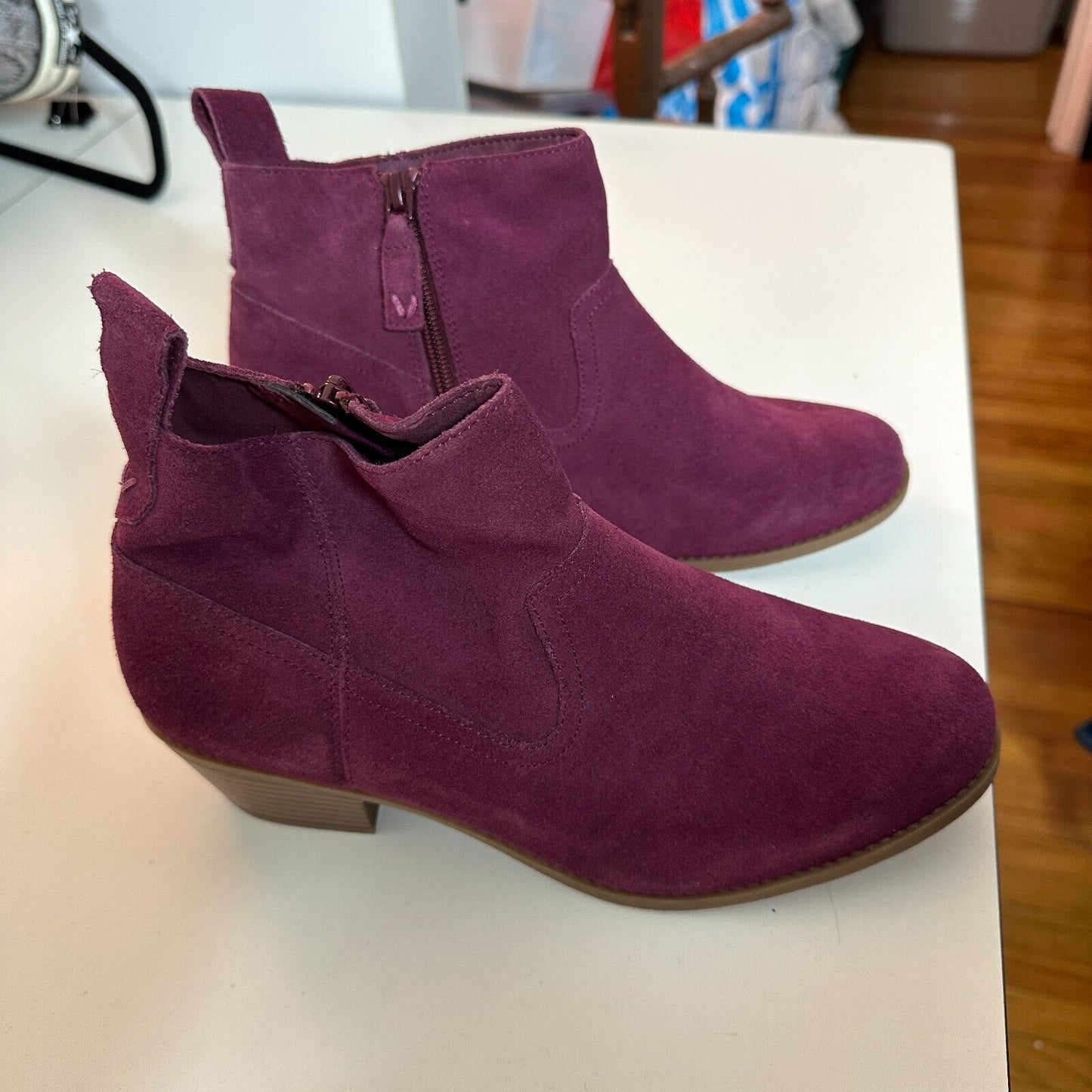 Vionic Vera Chic Eggplant Purple Sueded Ankle Boots Side Zipper Low Heels 8.5