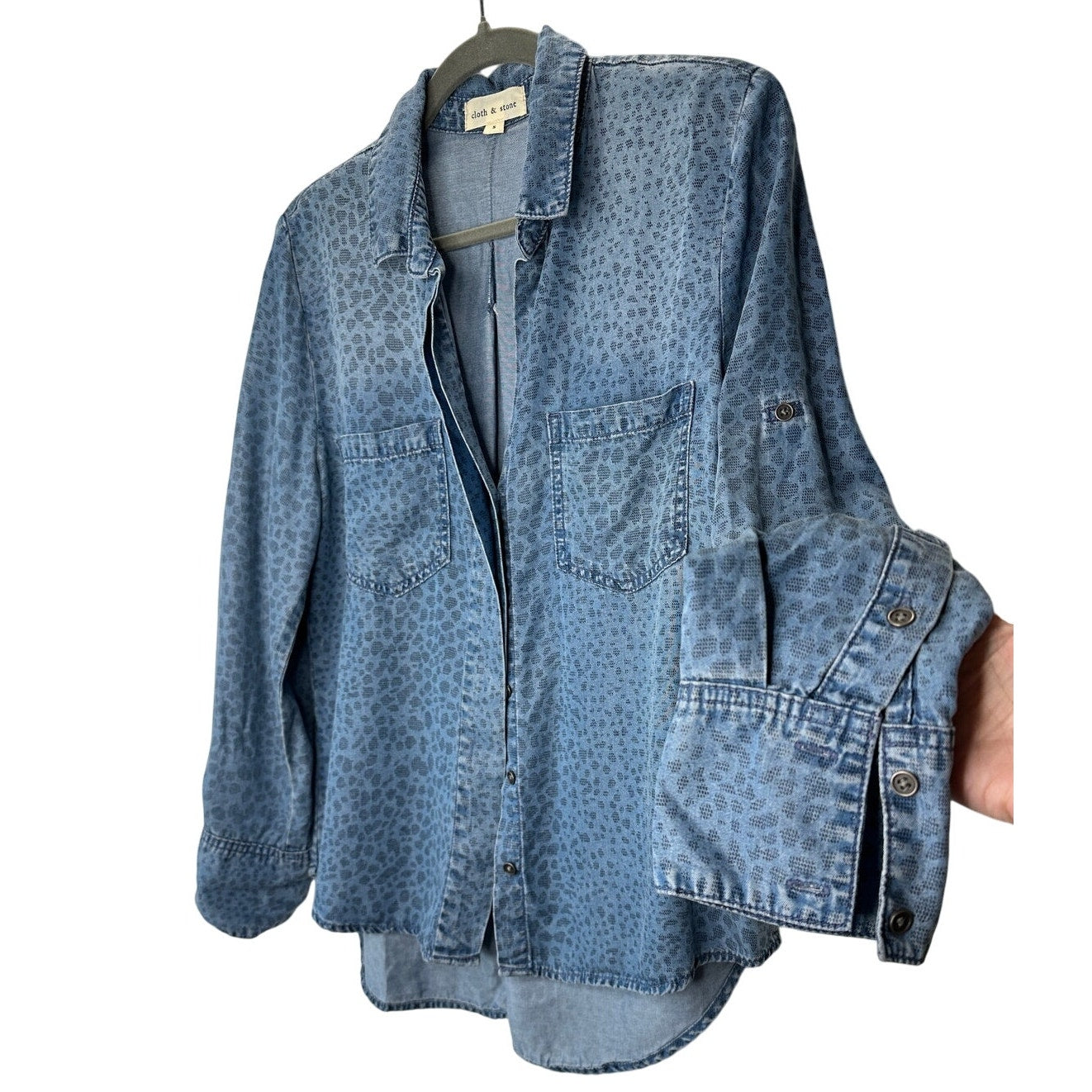 Cloth & Stone Denim Blue Animal Print Button Collared Shirt S
