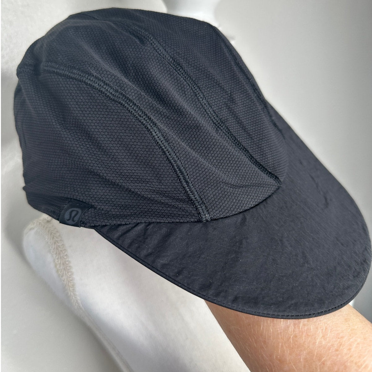 Lululemon Black Adjustable Runners Hat