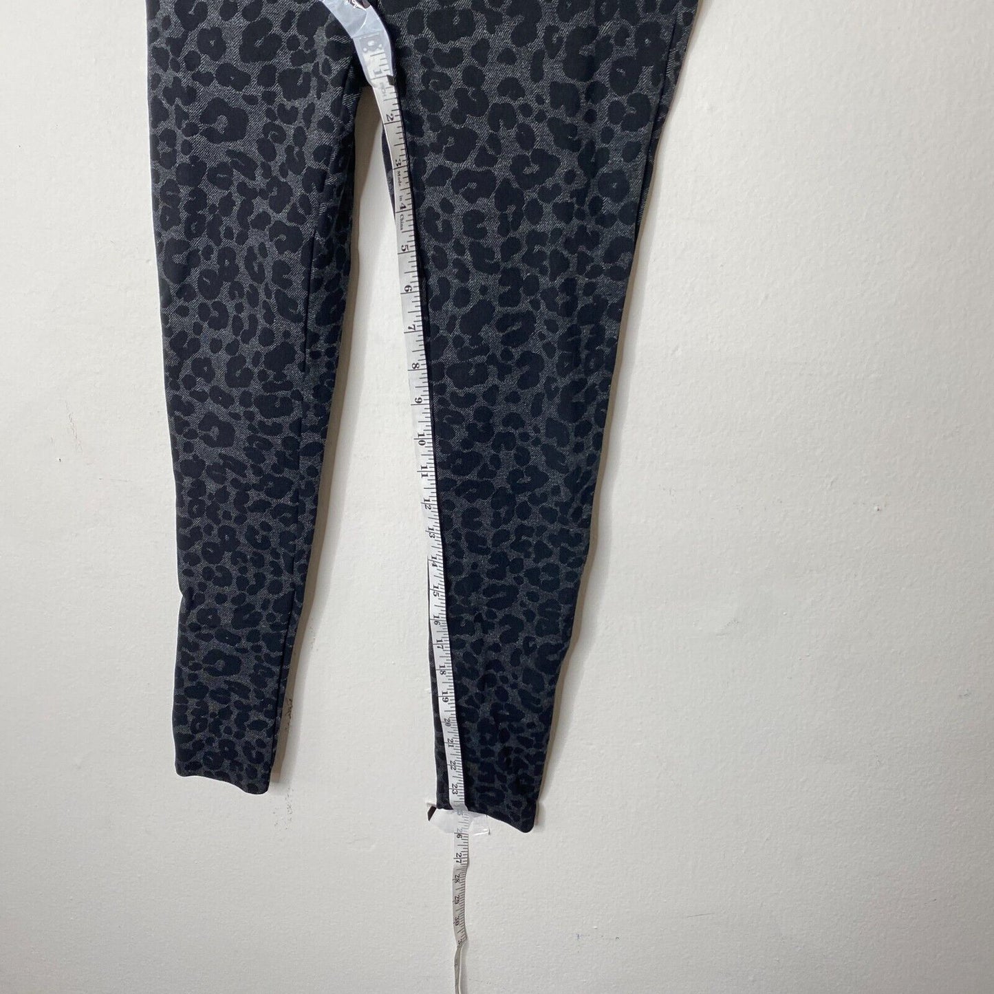 Loft Black and Gray Muted Leopard Print Ponte Leggings Jeggings High Waist XSP