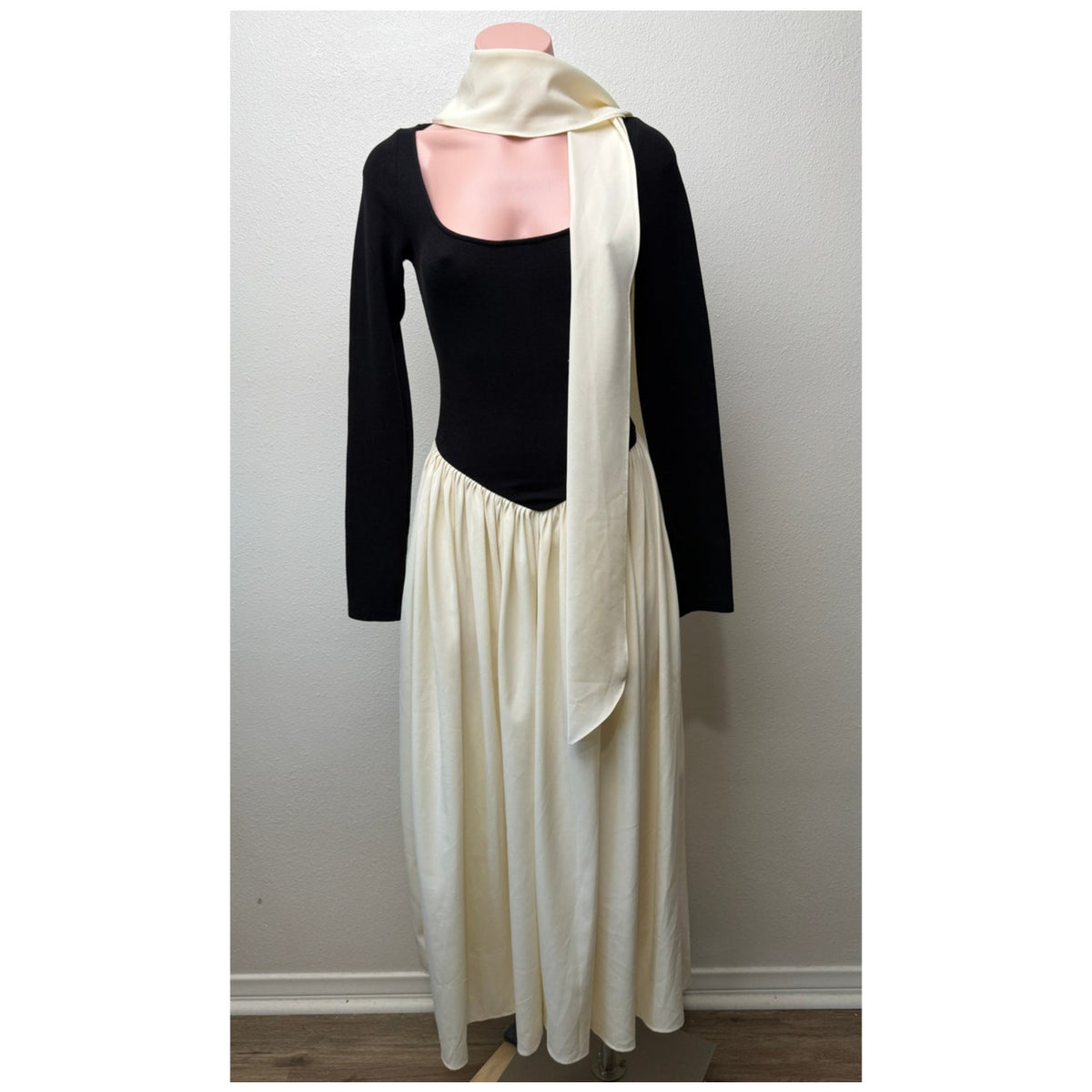 The Bekk Claire Scarf Basque Waist Maxi Dress Black Ivory Women's US S