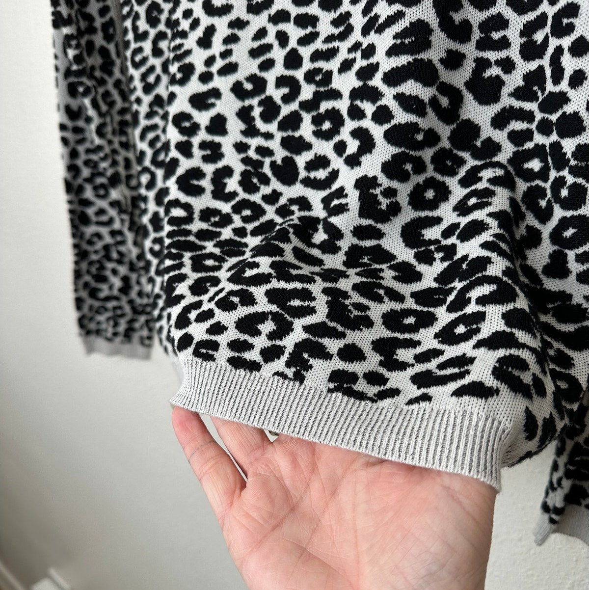 Express Black & Light Gray Leopard Print Boat neck Long Sleeve Thin Sweater M