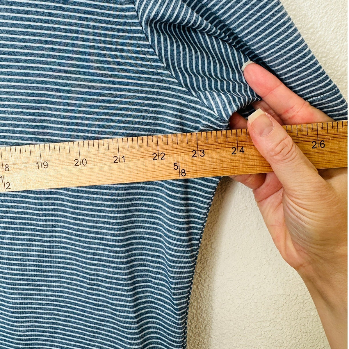 Peter Millar Light Blue & Blue Jean Stripe Short Sleeve Golf Shirt L