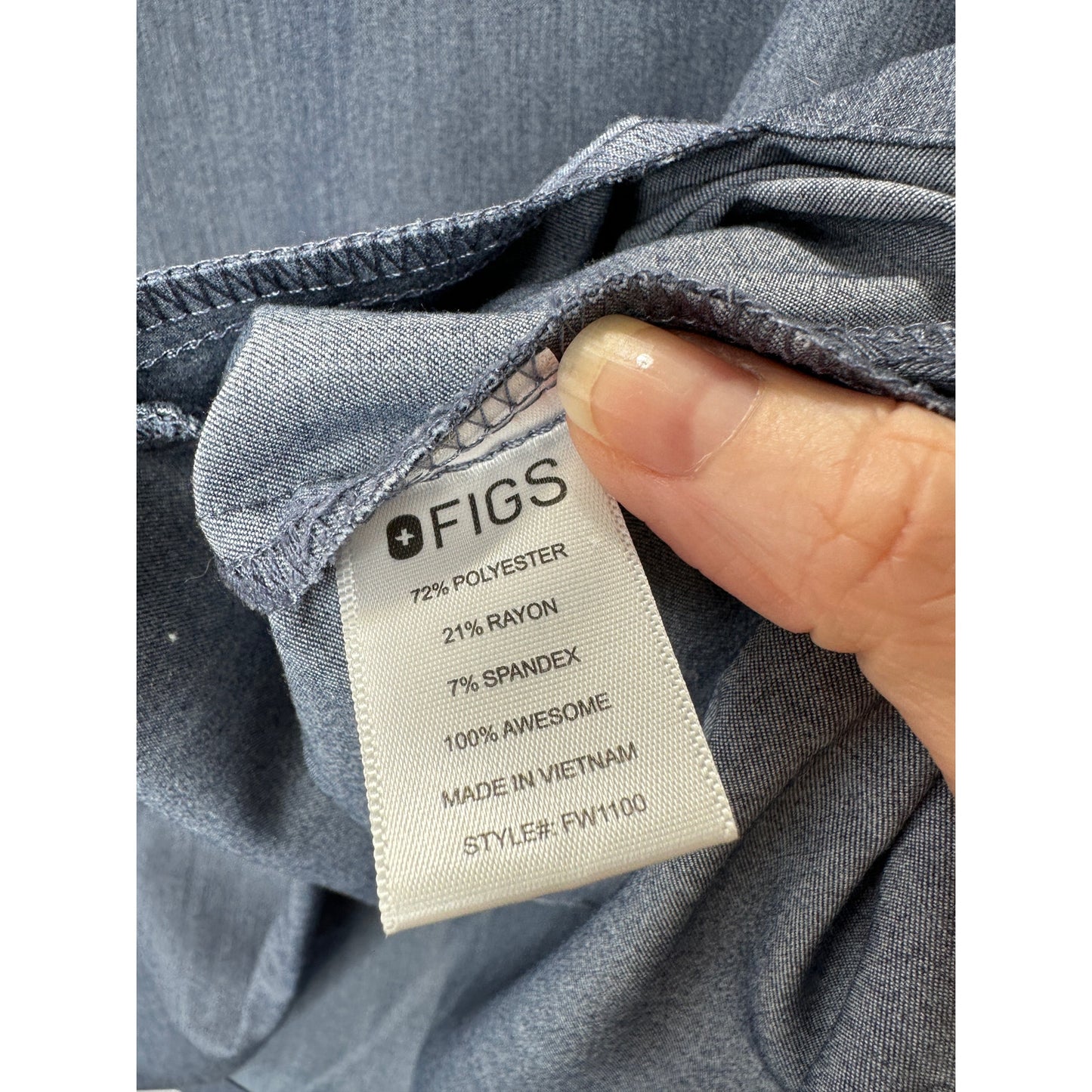 Blue Denim Casma 3 Pocket Classic Fit V-Neck Scrub Top S