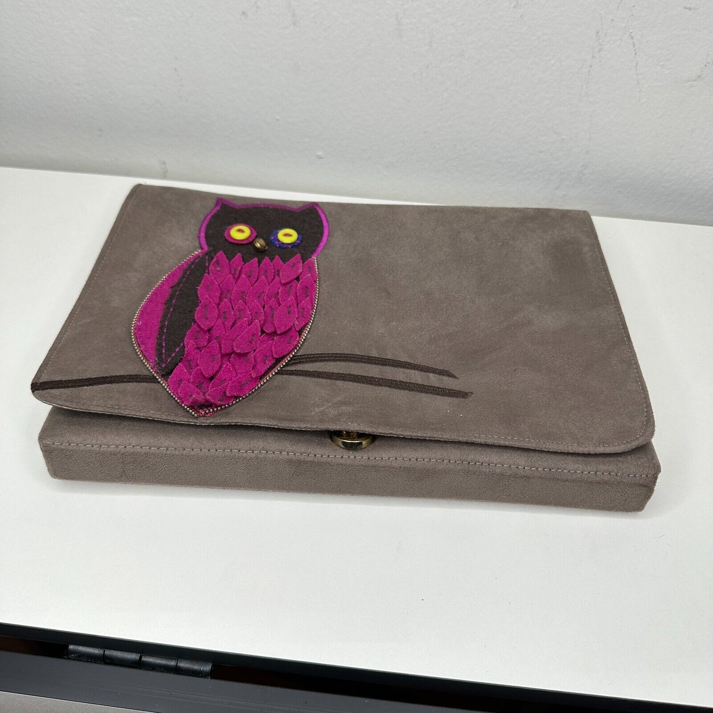 Shiraleah Mocha Suede Clutch Purse Cute Appliqué Owl Silk Zip Lining