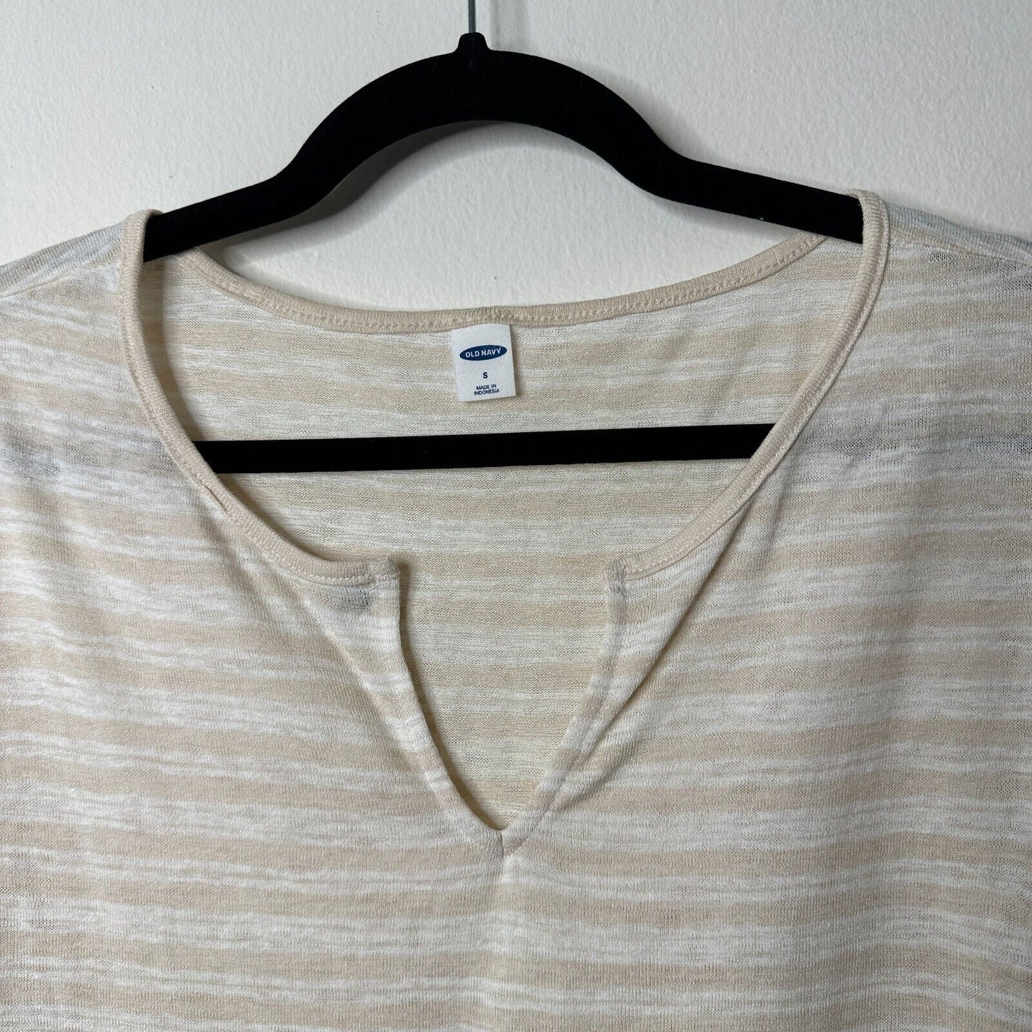 Old Navy Cream and White Striped V-Split Neck Tee Blouse Capped Sleeve Small