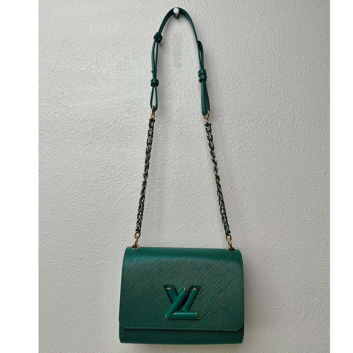 Louis Vuitton Twist MM Shoulder Bag – Emerald Epi Leather with Gold Hardware