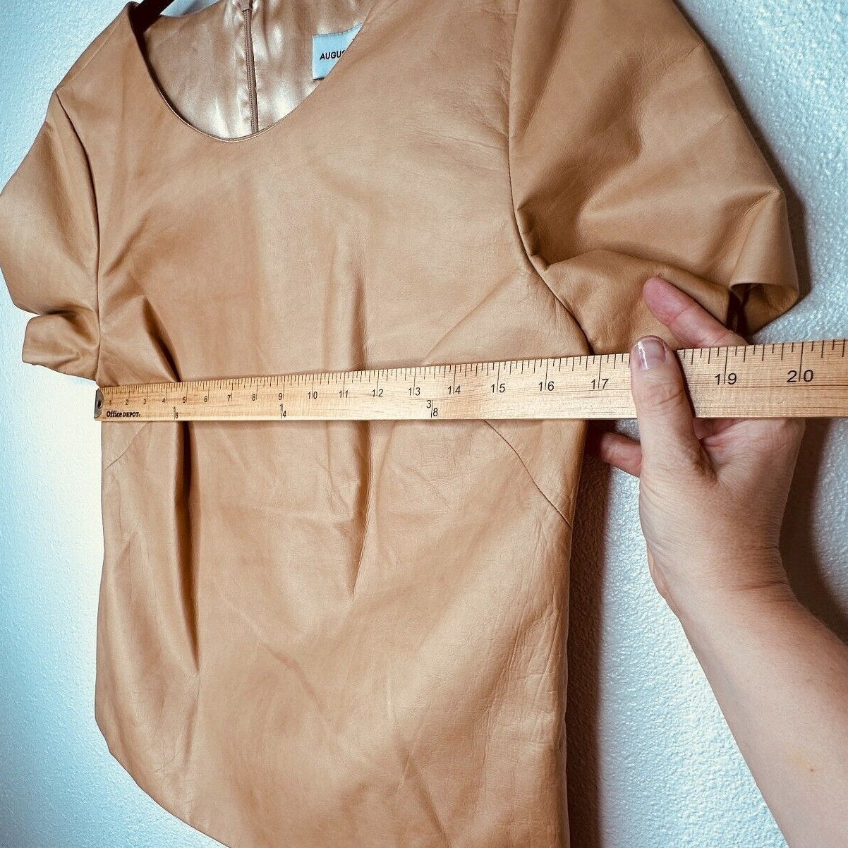 RARE August Getty Tan Leather Short Sleeve Round Neck Back Zip Silk Lining Top 4