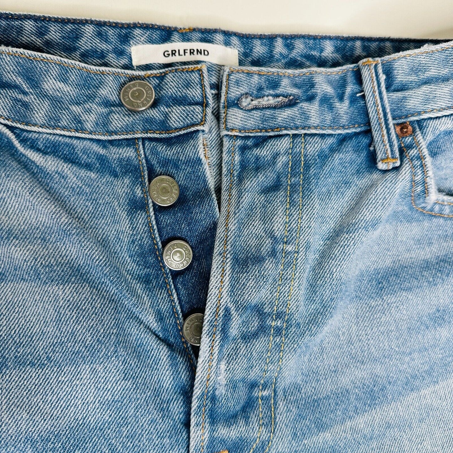 Grlfrnd Medium Wash Can't Get Enough Cindy Button Fly Cutoff Raw Hem Shorts 31