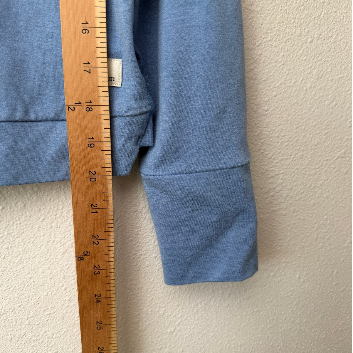 Vuori Blue Hooded Crop Sweater XS Lightweight Long Sleeve Pullover Women