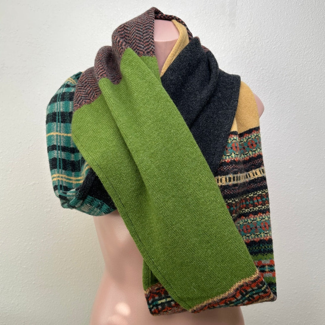 Eribé Wool Infinity Scarf Made in Scotland Multicolor