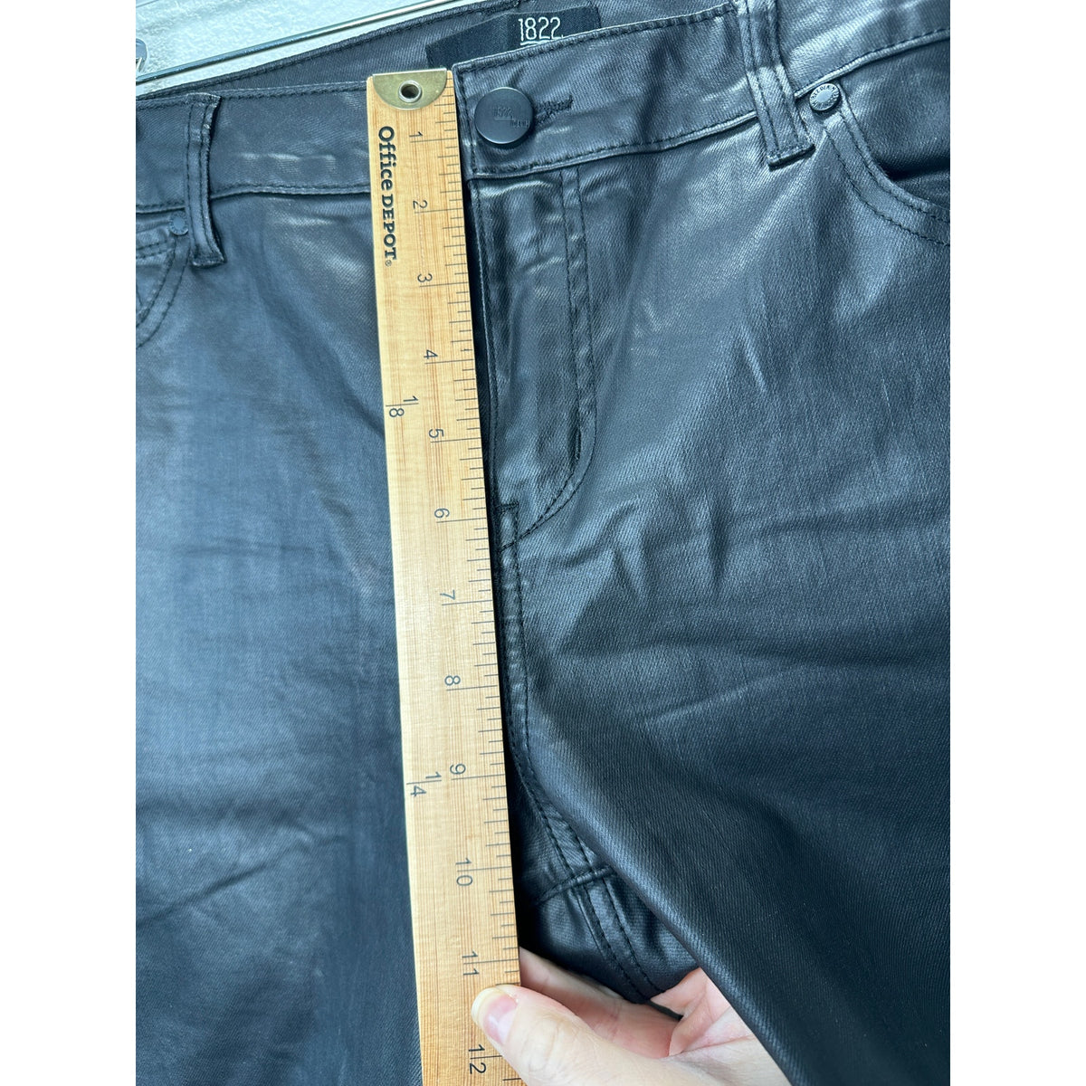 1822 Denim Black Shimmer Leatherette Skinny Pant 30 P / 10 P