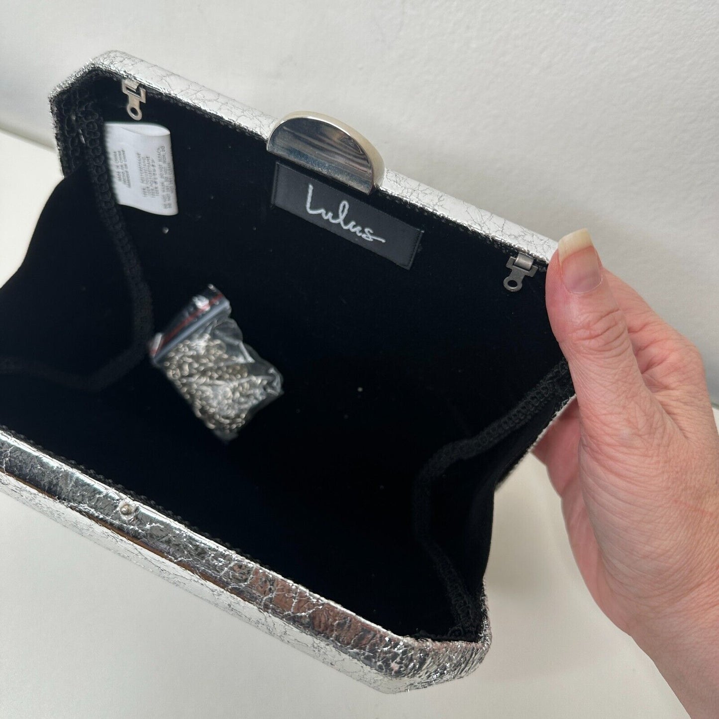 Lulu's Silver Metallic Krinkle Box Snap Close Clutch Purse & Chain Strap