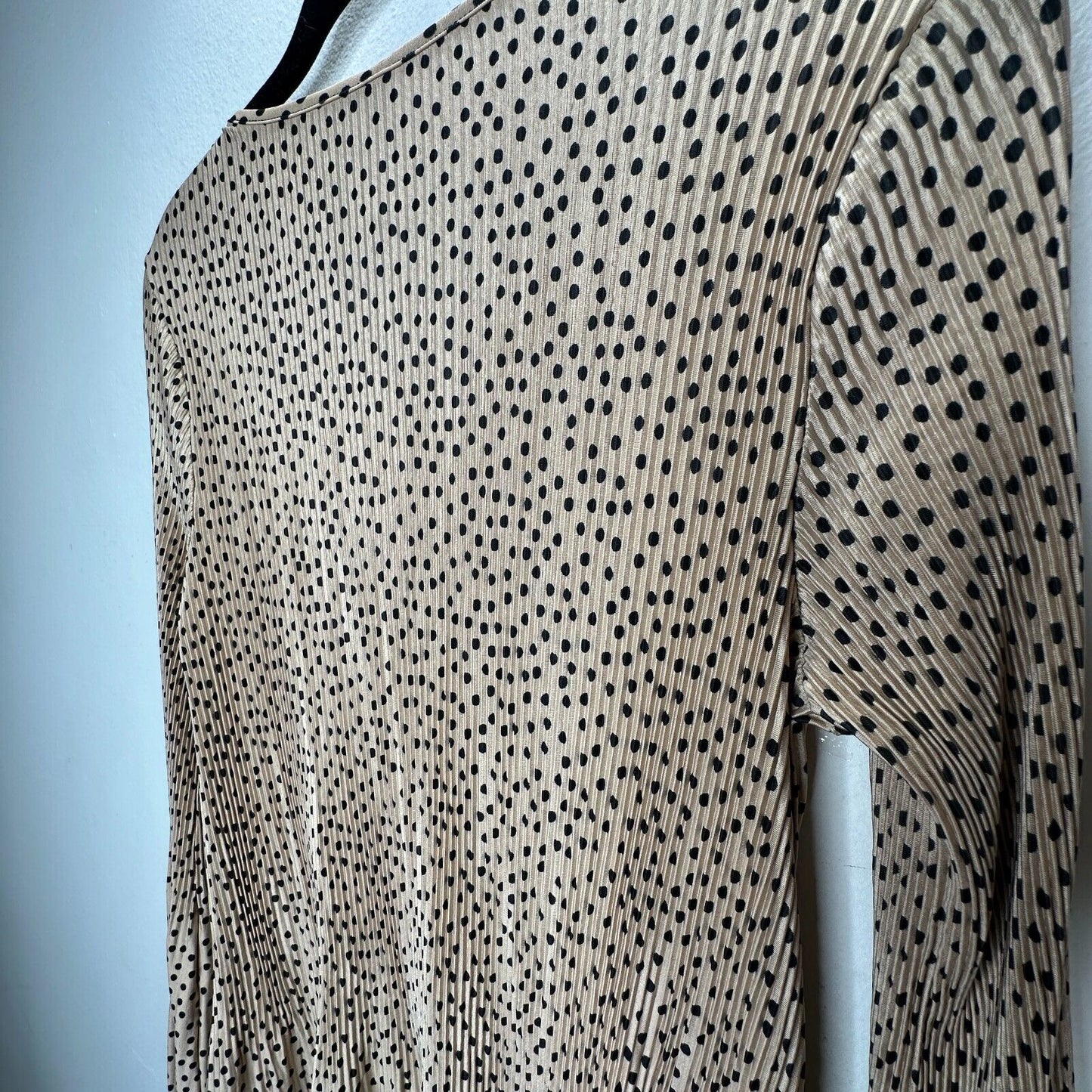 Stradivarius Beige Black Polka Dot Mini Pleat Balloon Sleeve Round Neck Dress