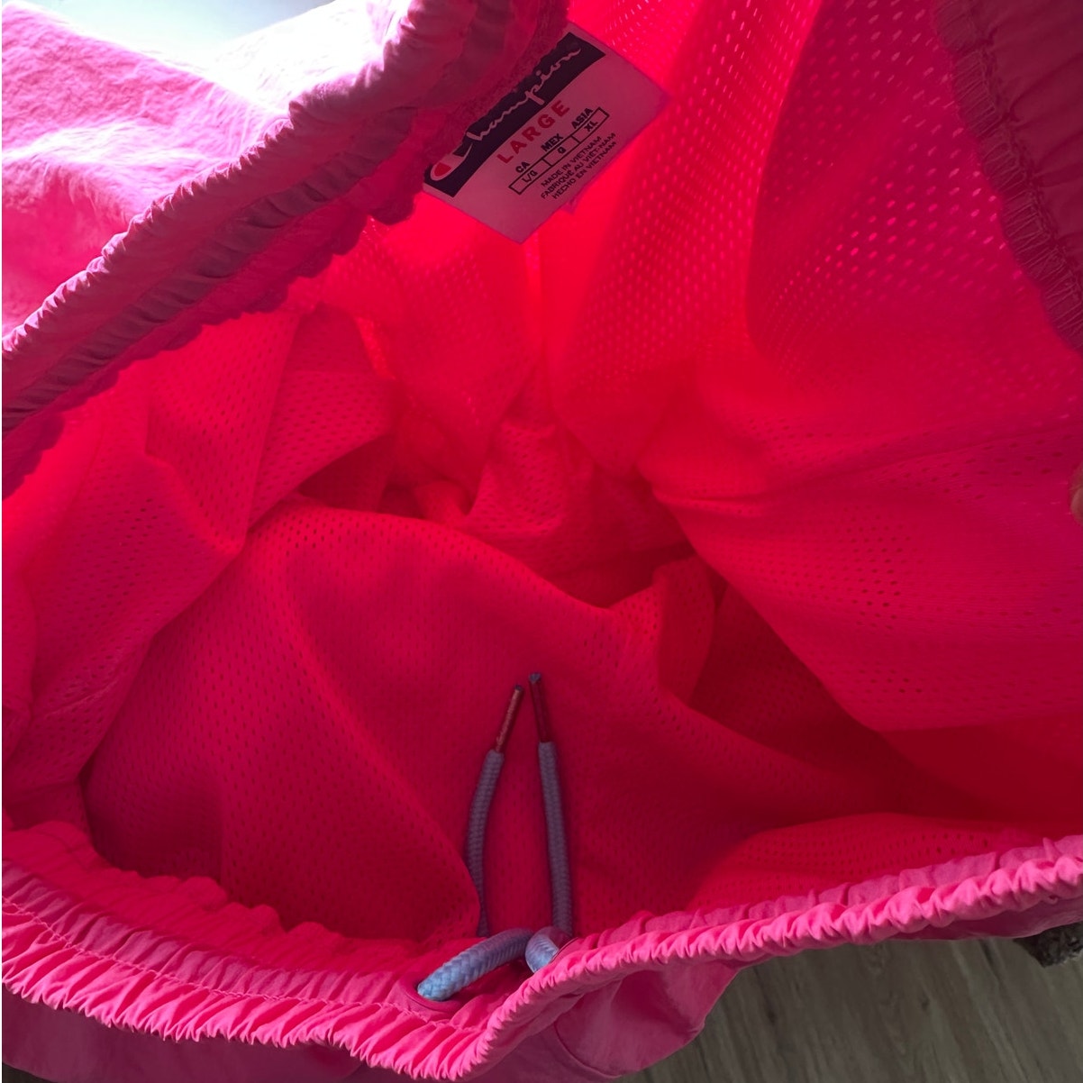 Champion Pink Lightweight Crinkle Nylon Lined Shorts Color Pop Logo L