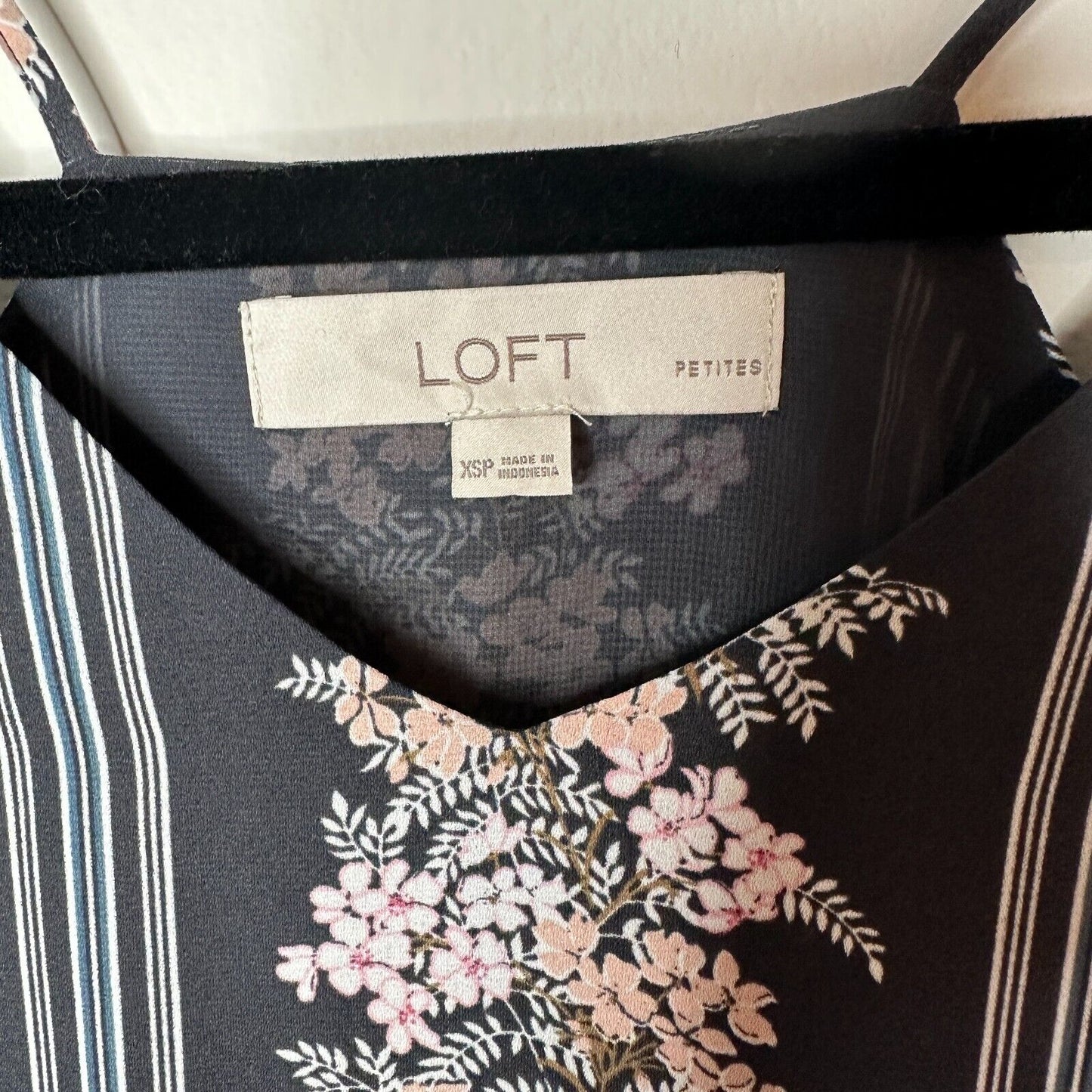 Loft Gray Pink Floral & White Stripe Print VNeck Halter Sleeveless Blouse XSP
