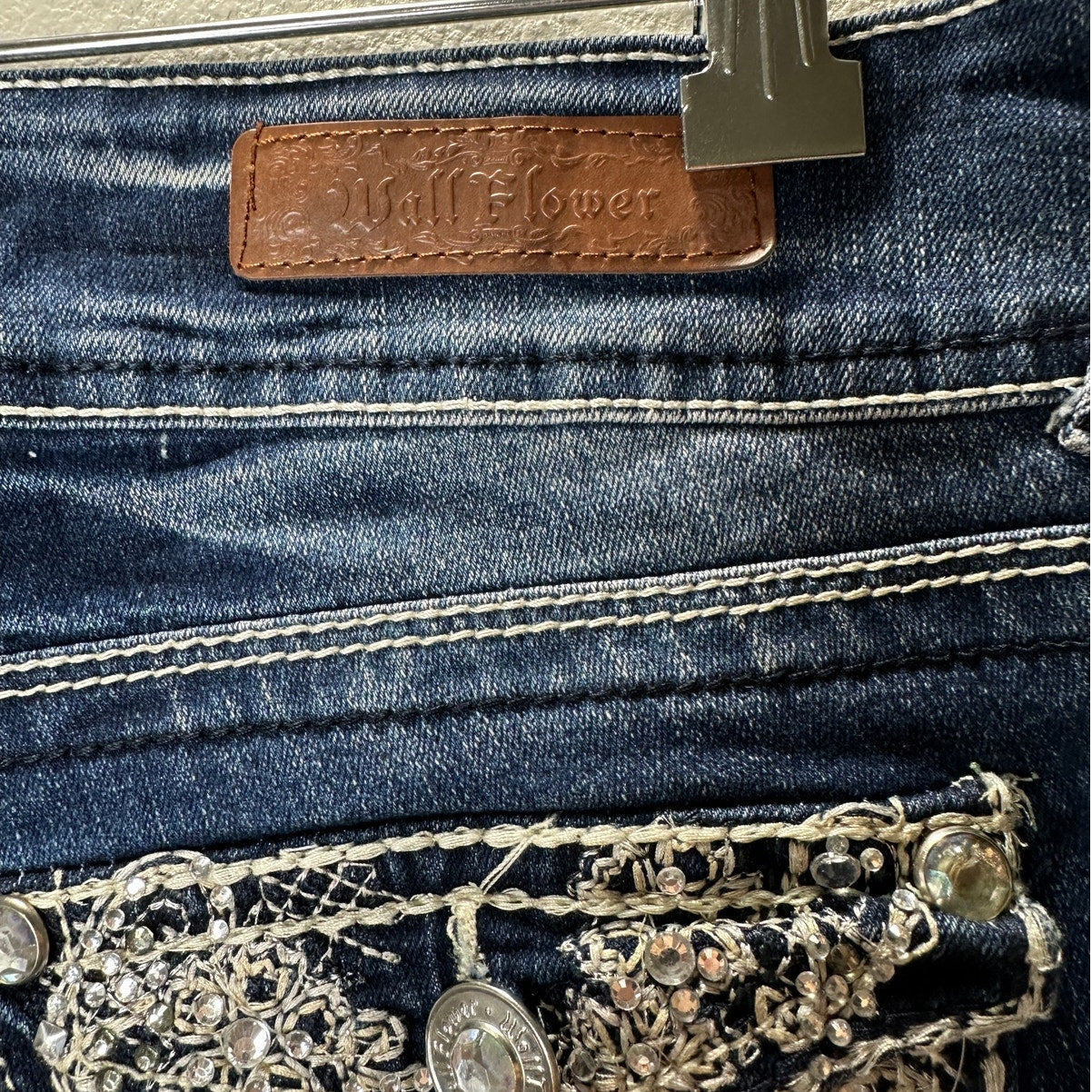 Wallflower Dark Blue Wash Low Rise Whiskered Embroidered Crop Jean 28