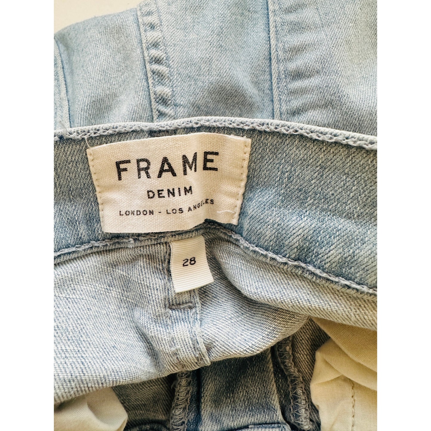 Frame Light Wash Ali High-Rise Cigarette Denim Jeans 28