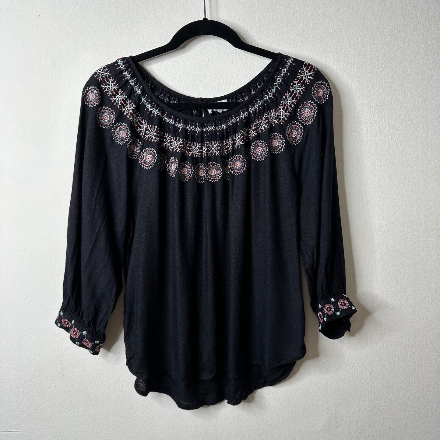 Velvet By Graham & Spencer Eva Black Peasant Top Pastel Embroidered Neck XS