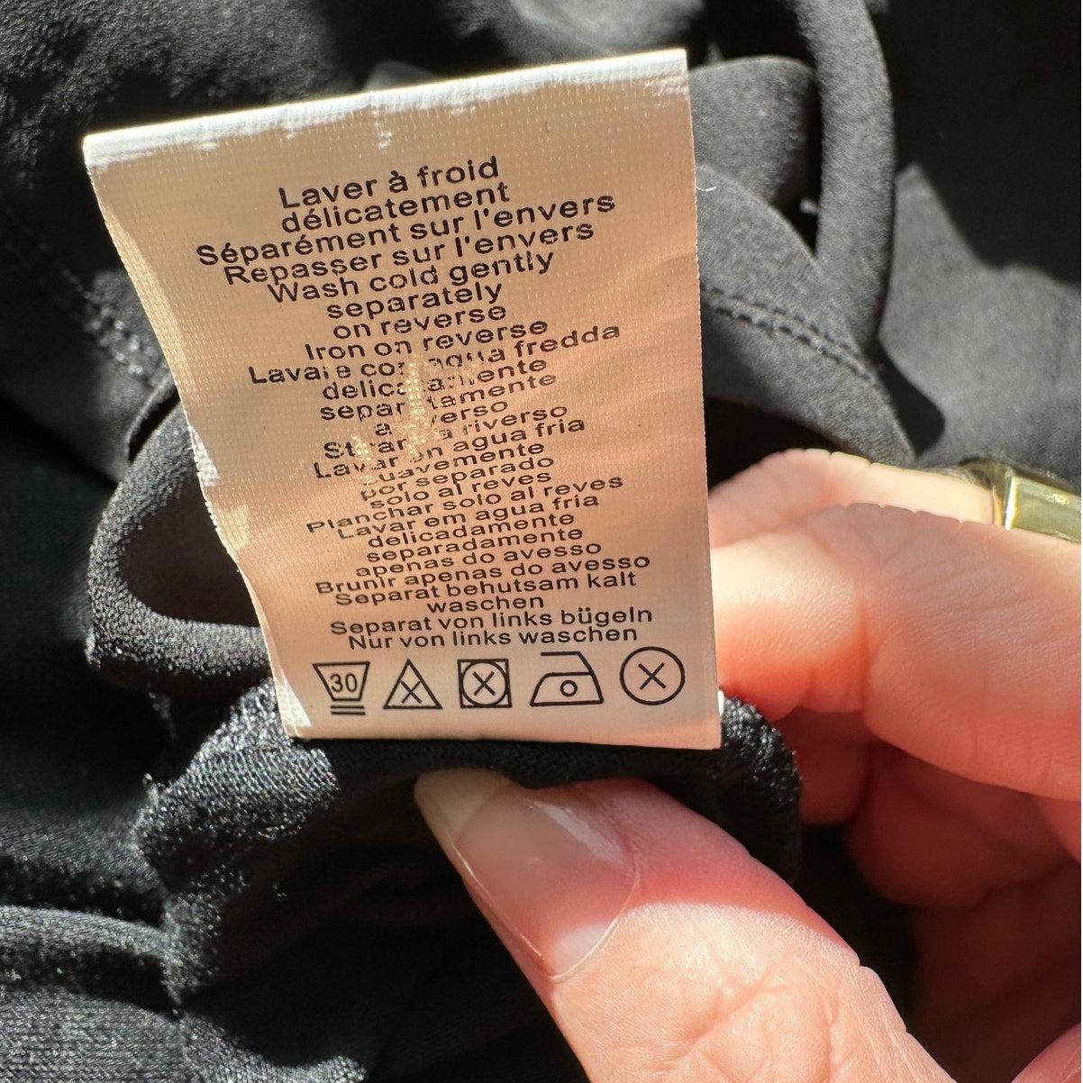 Best Mountain Black Zip V-Neck Sleeveless Tank Top S