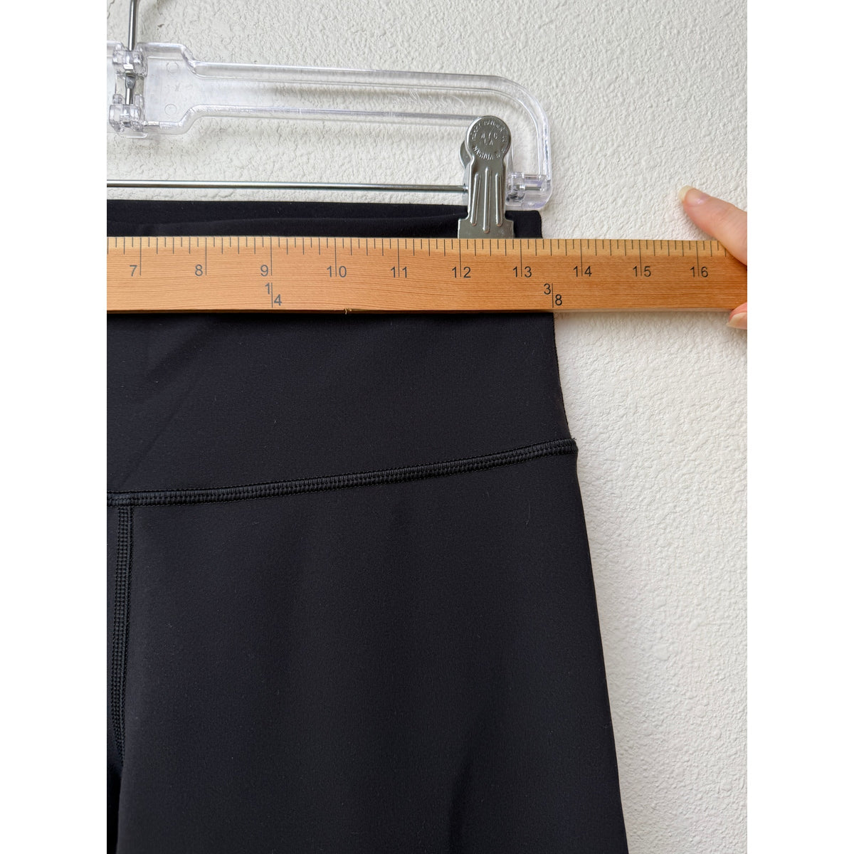 Lululemon Black Cropped Leggings Women US 8