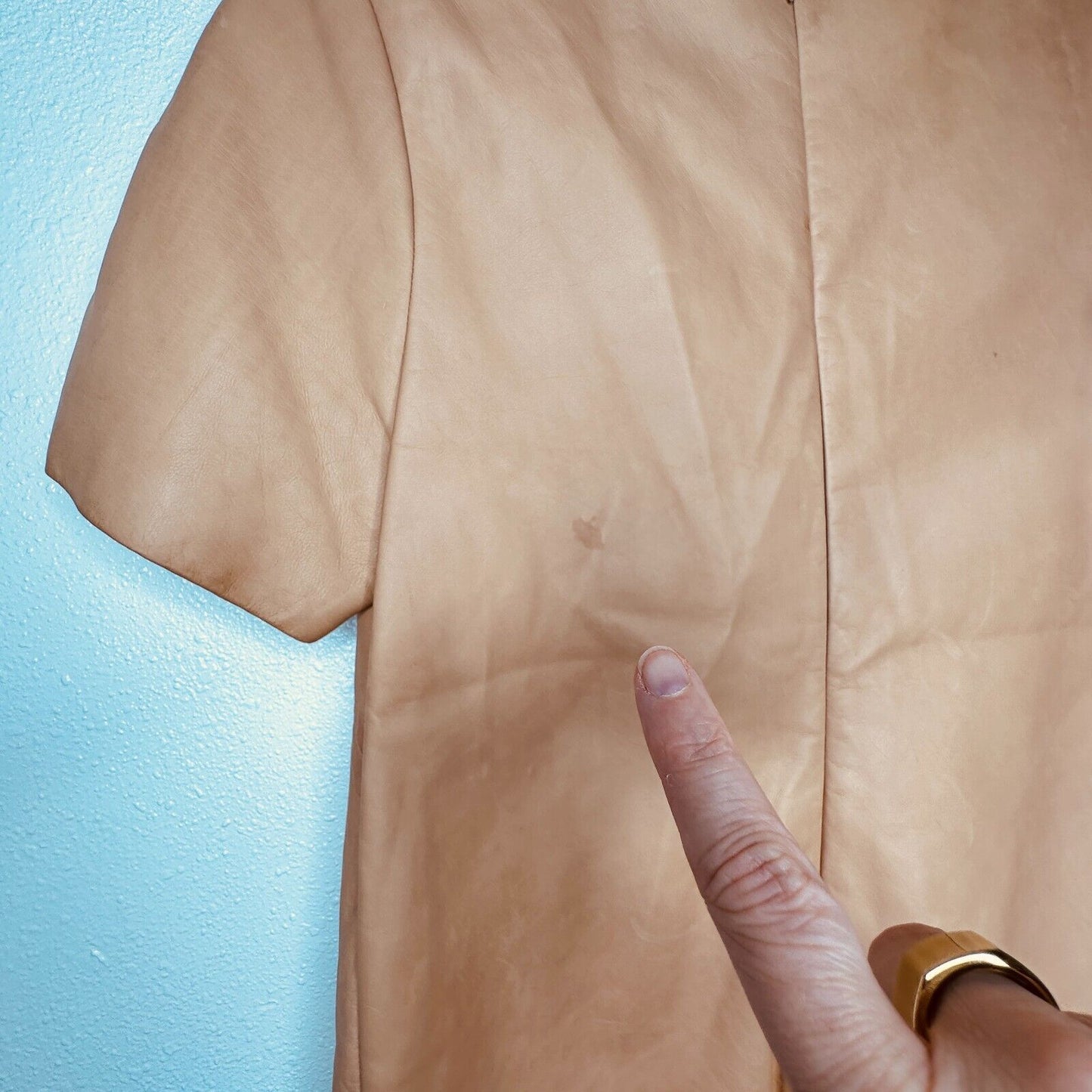 RARE August Getty Tan Leather Short Sleeve Round Neck Back Zip Silk Lining Top 4