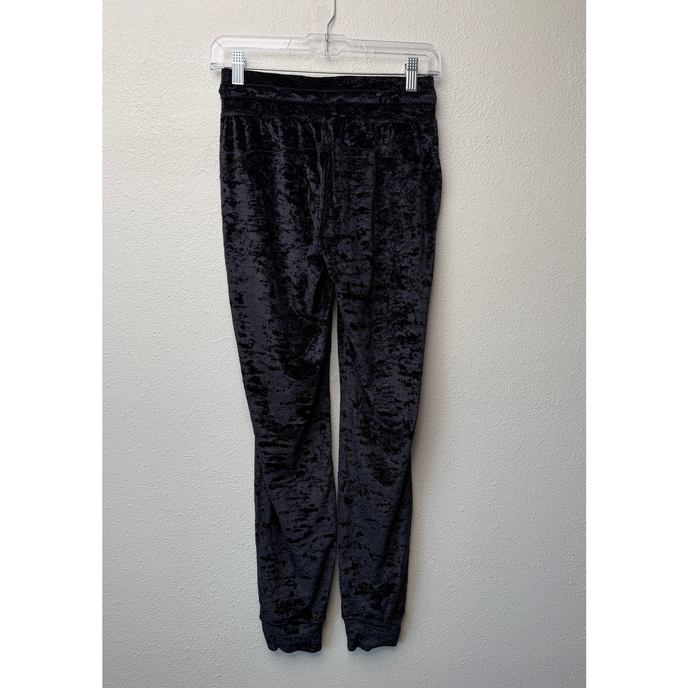 Lululemon Ready to Crush Velvet Jogger Pants Black Women's Size 4