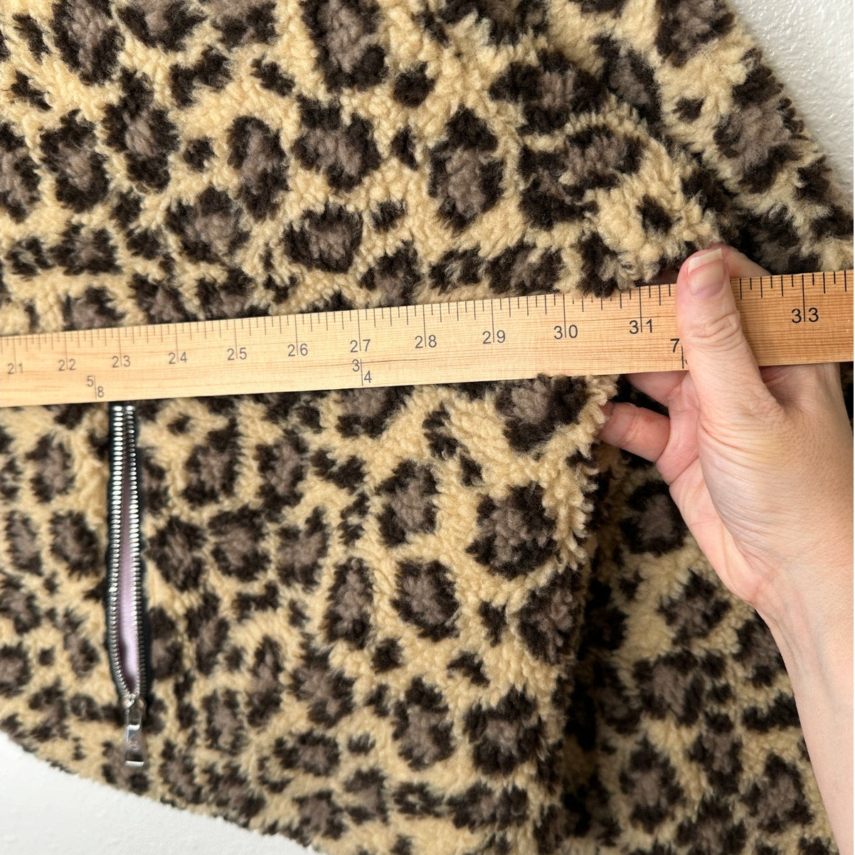 NWT DUO LTD Zinko Beige & Black Cheetah Print Fuzzy Long Sleeve Jacket L