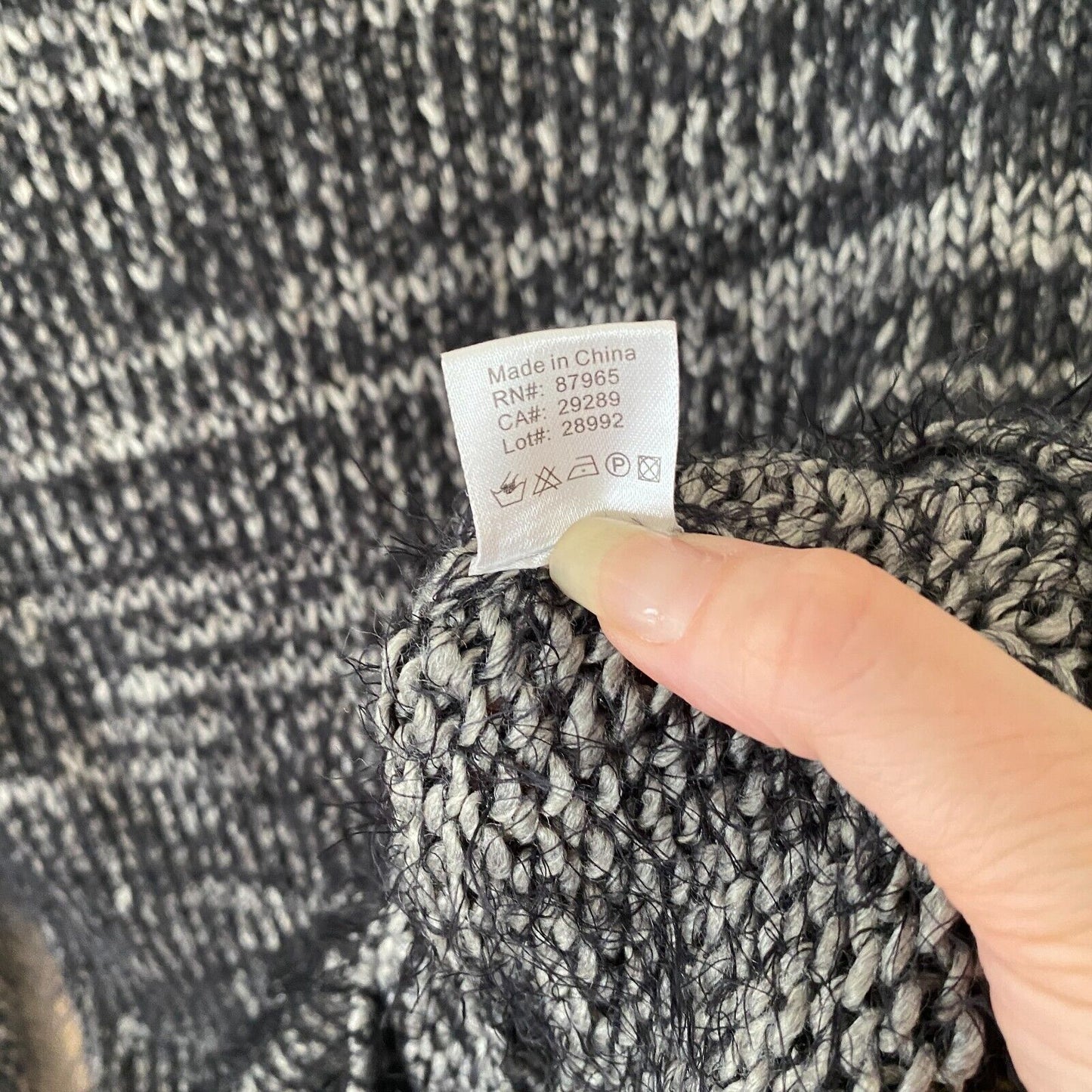 Elan Black Gray Marled Fuzzy Long Sleeve Round Neck Cable Knit Sweater Small