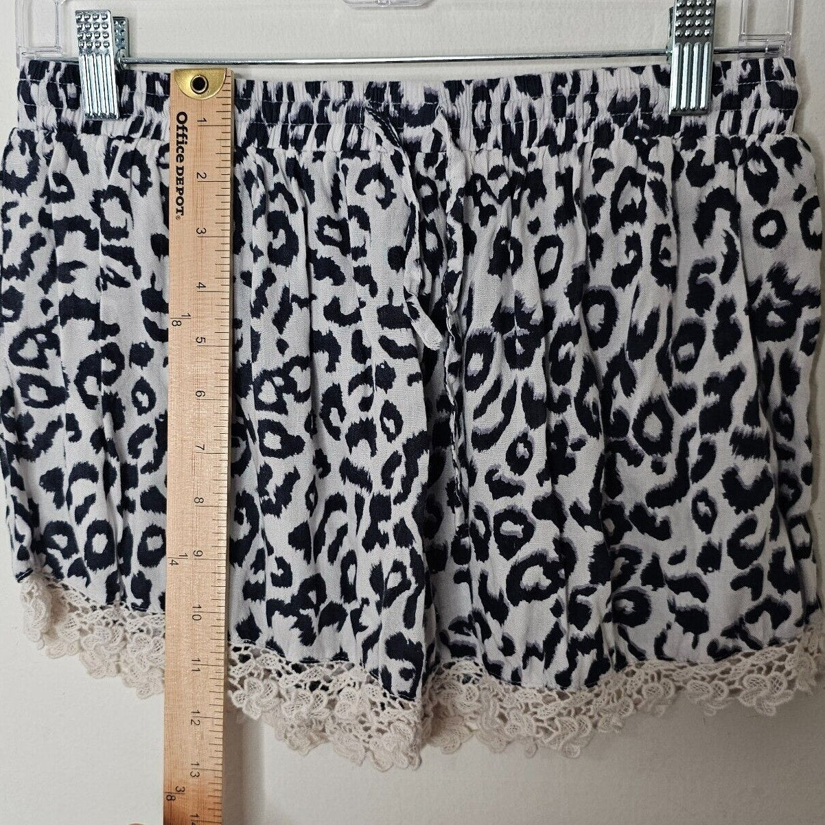 Raga Ivory and Black Leopard Cheetah Print Cream Lace Trim Comfy Short Shorts L